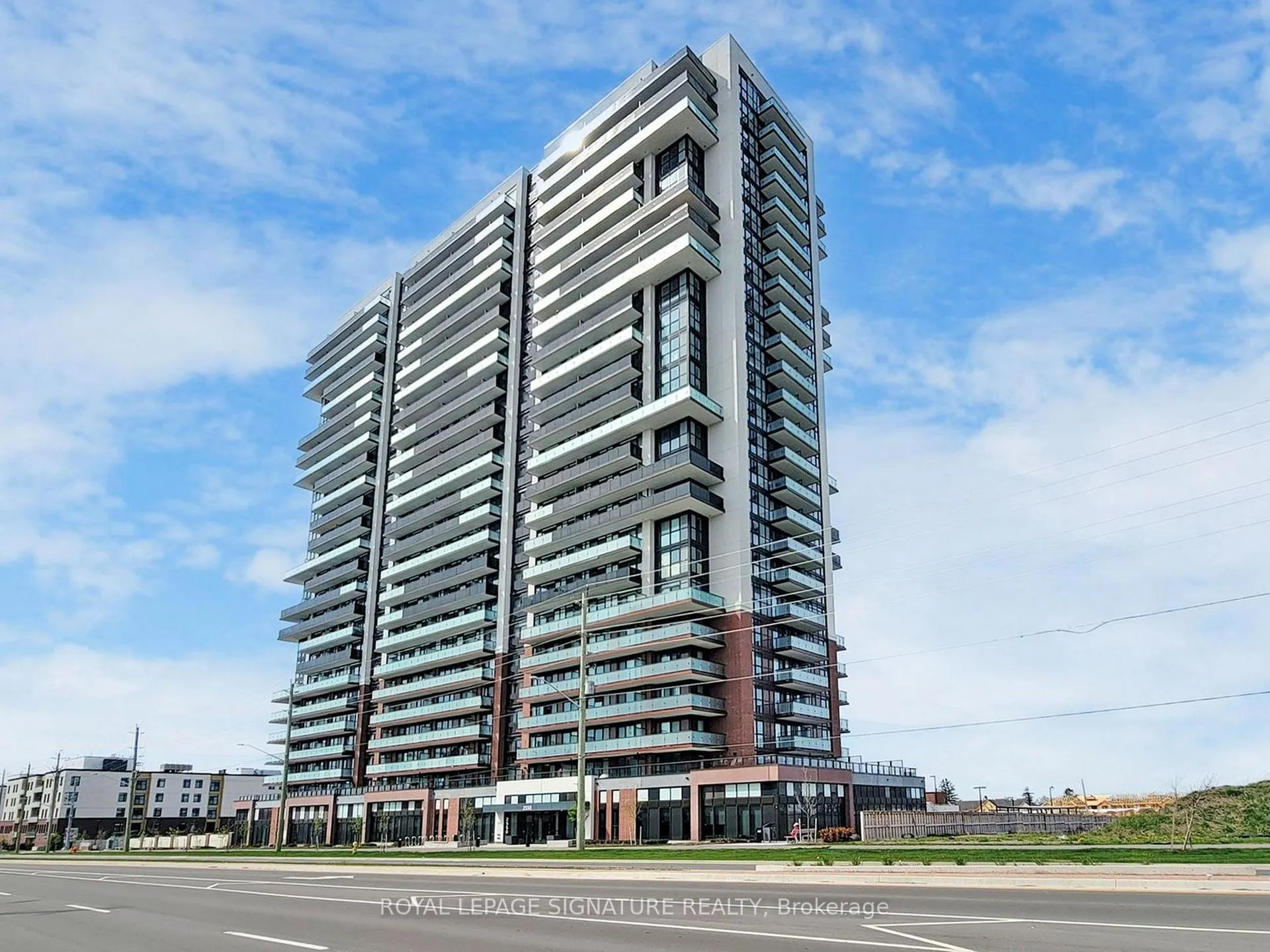 Photo 1 of Unit 918, 2550 Simcoe Street N, Oshawa, Windfields — HOMEH