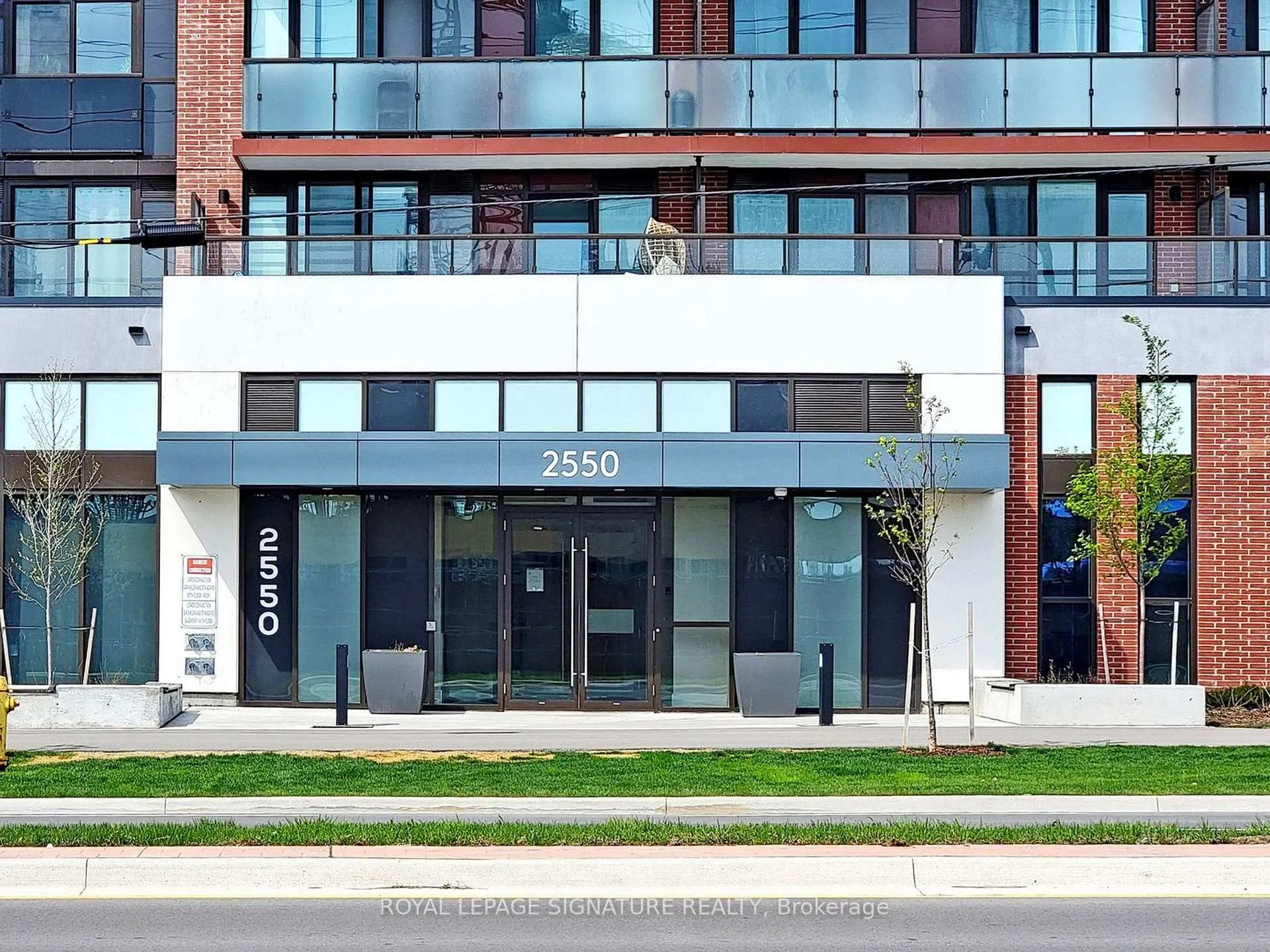 Photo 3 of Unit 918, 2550 Simcoe Street N, Oshawa, Windfields — HOMEH