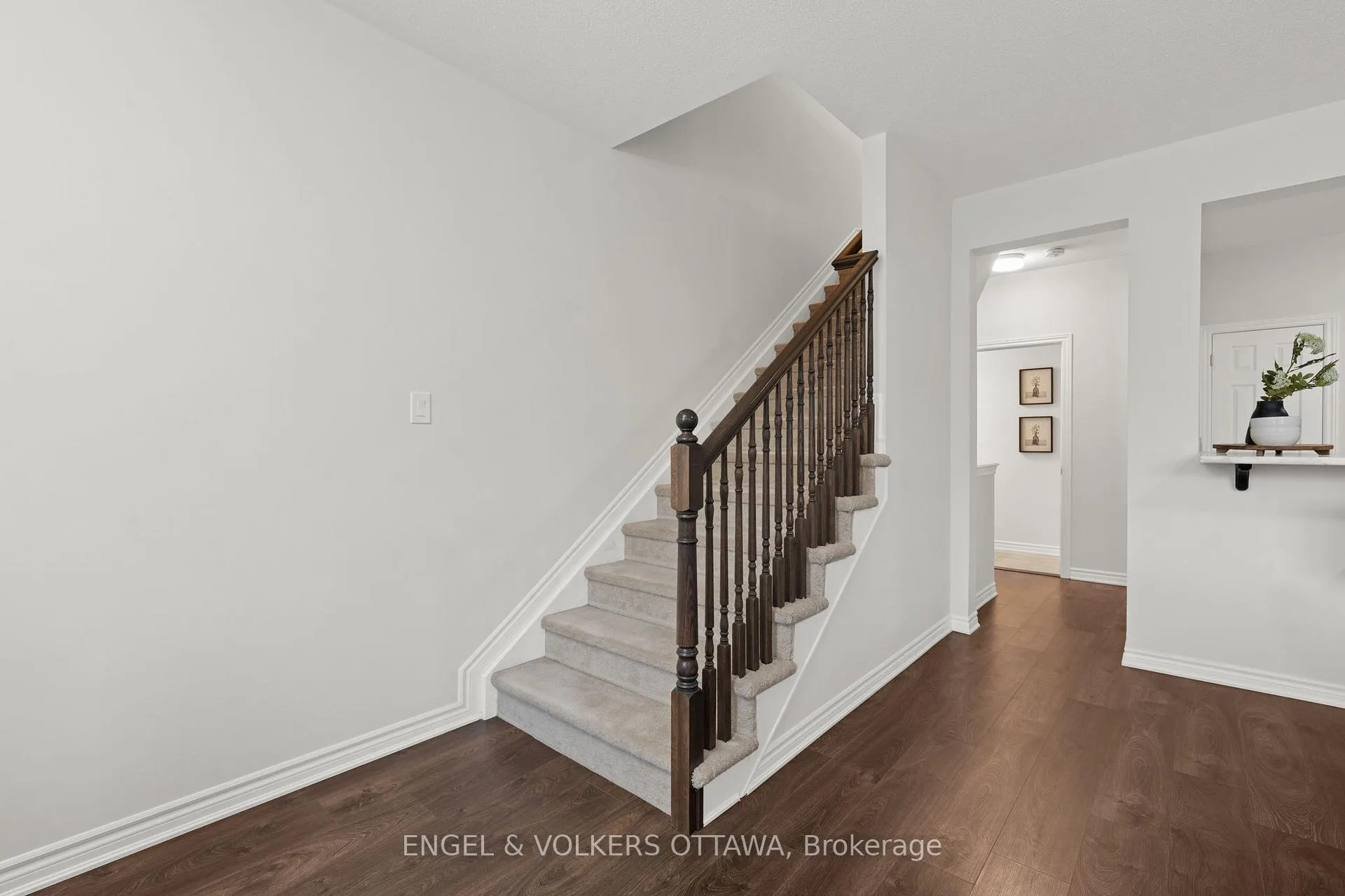 Photo 16 of 59 Ursid Mews, Ottawa, Barrhaven - Half Moon Bay — HOMEH