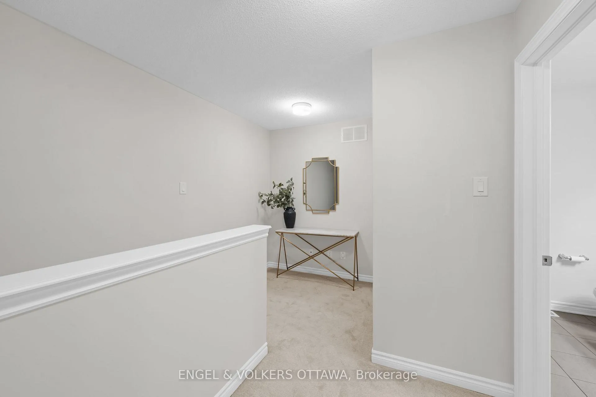 Photo 17 of 59 Ursid Mews, Ottawa, Barrhaven - Half Moon Bay — HOMEH
