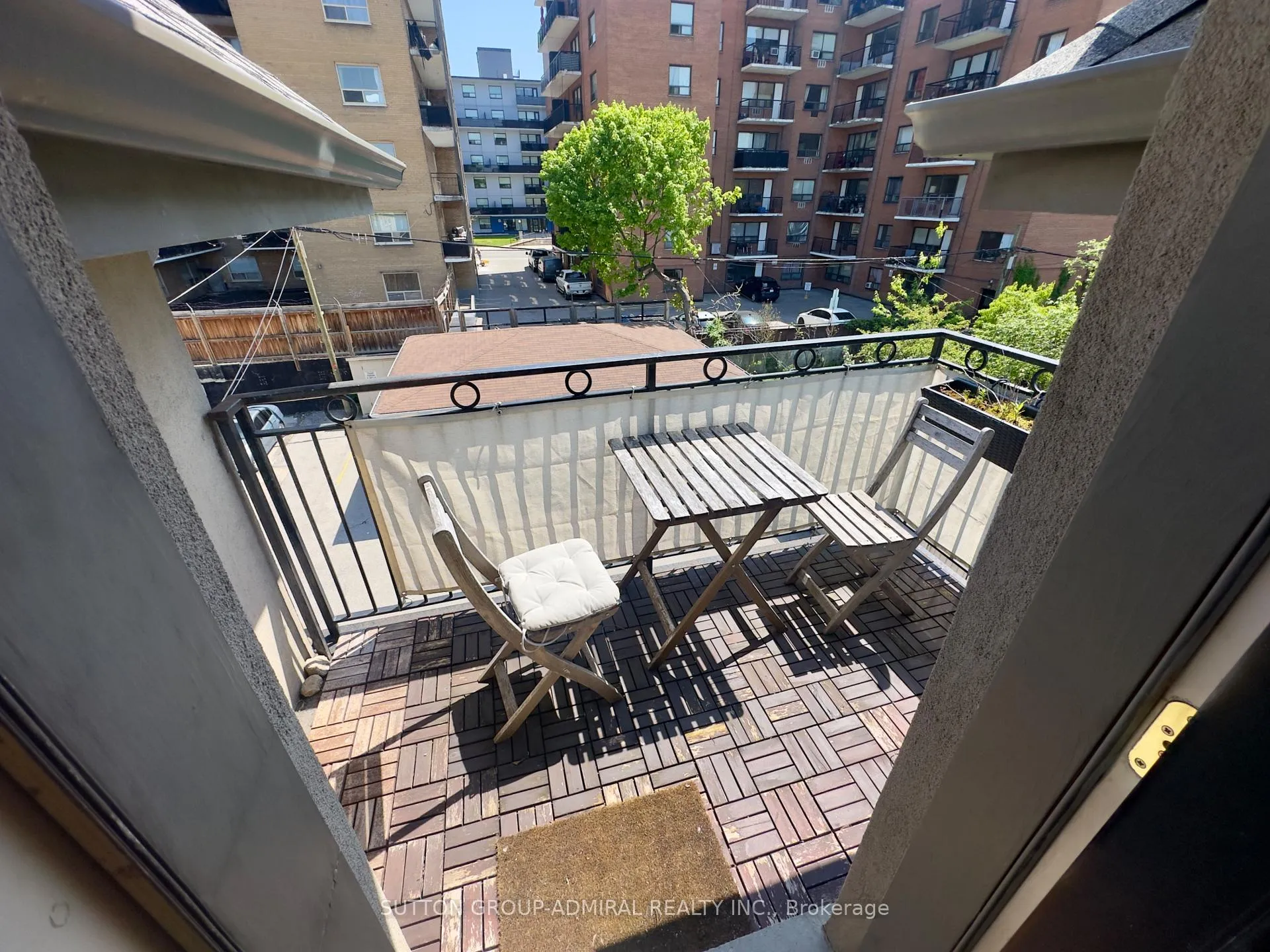 Photo 5 of Unit 8, 136 springhurst Avenue, Toronto, South Parkdale — HOMEH