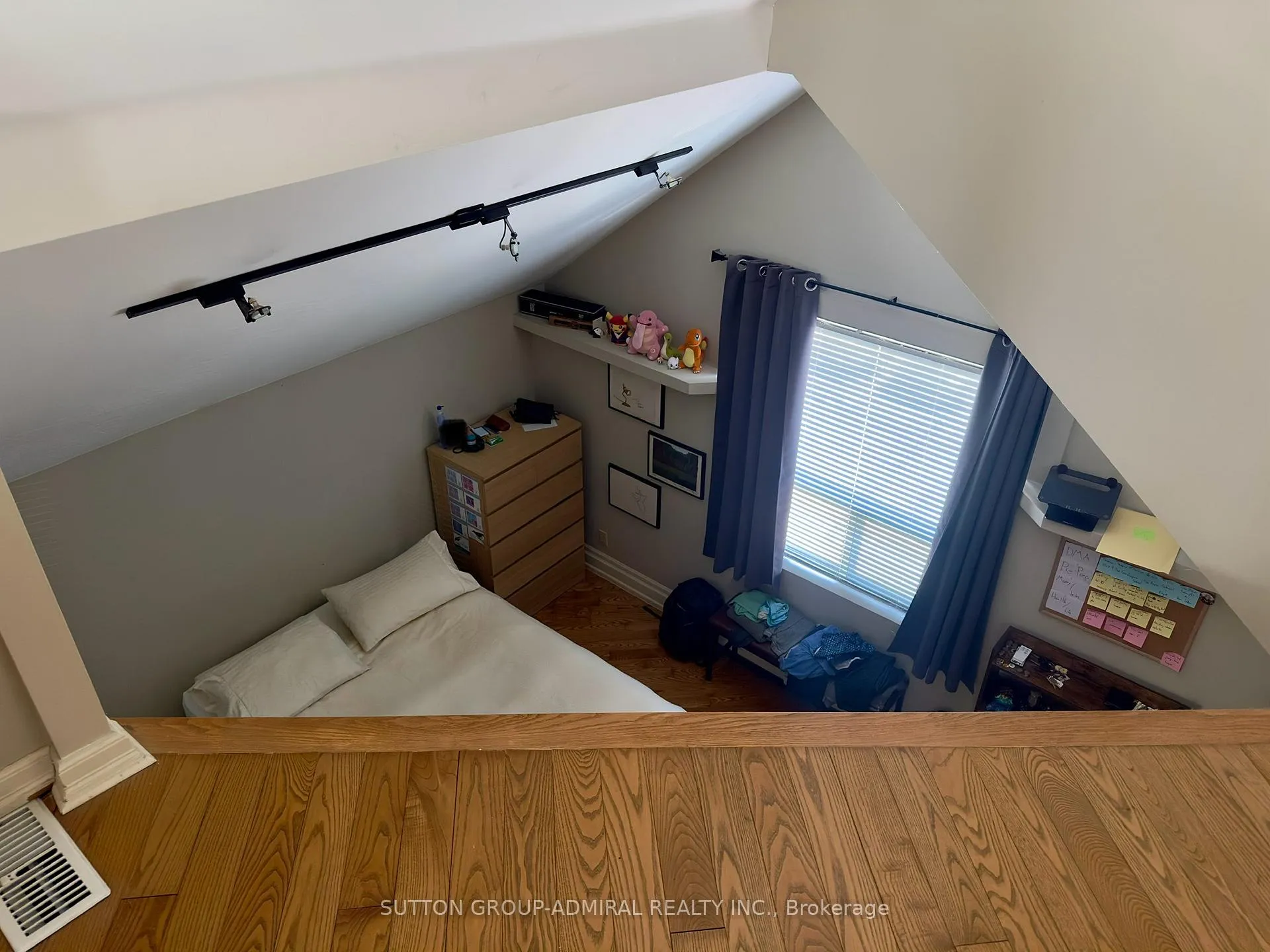 Photo 10 of Unit 8, 136 springhurst Avenue, Toronto, South Parkdale — HOMEH