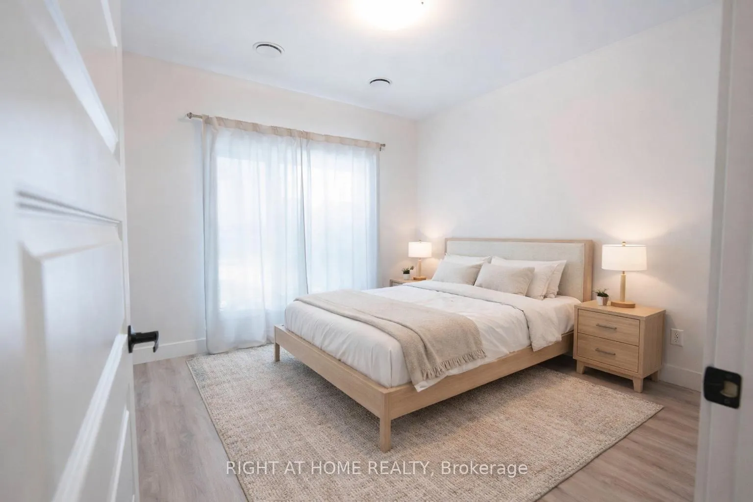 Photo 6 of Unit 302, 1000 Lackner Place E, Kitchener, Grand River North — HOMEH