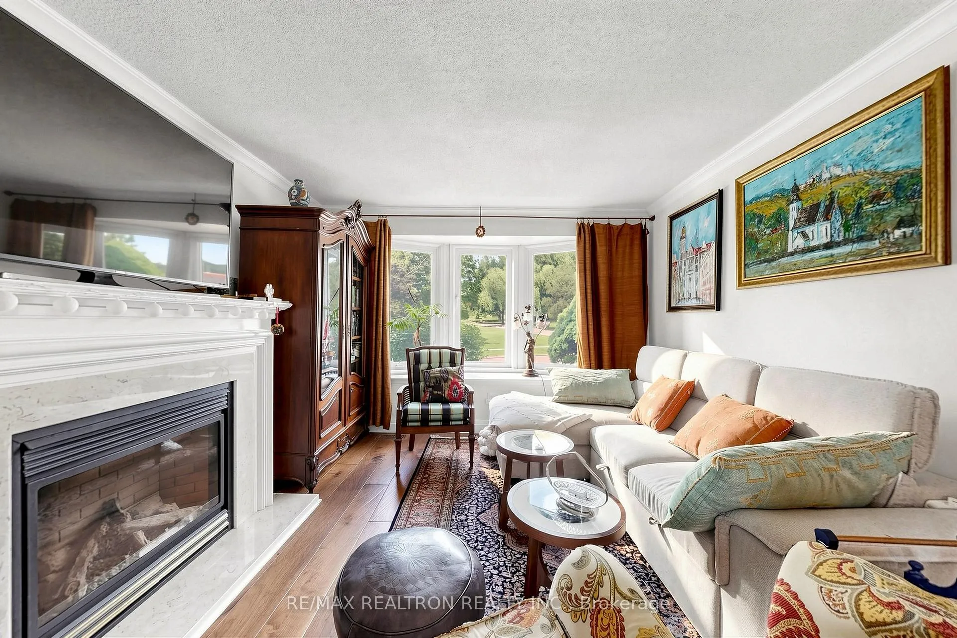 Photo 5 of 8 Cassandra Boulevard, North York, Parkwoods-Donalda — HOMEH