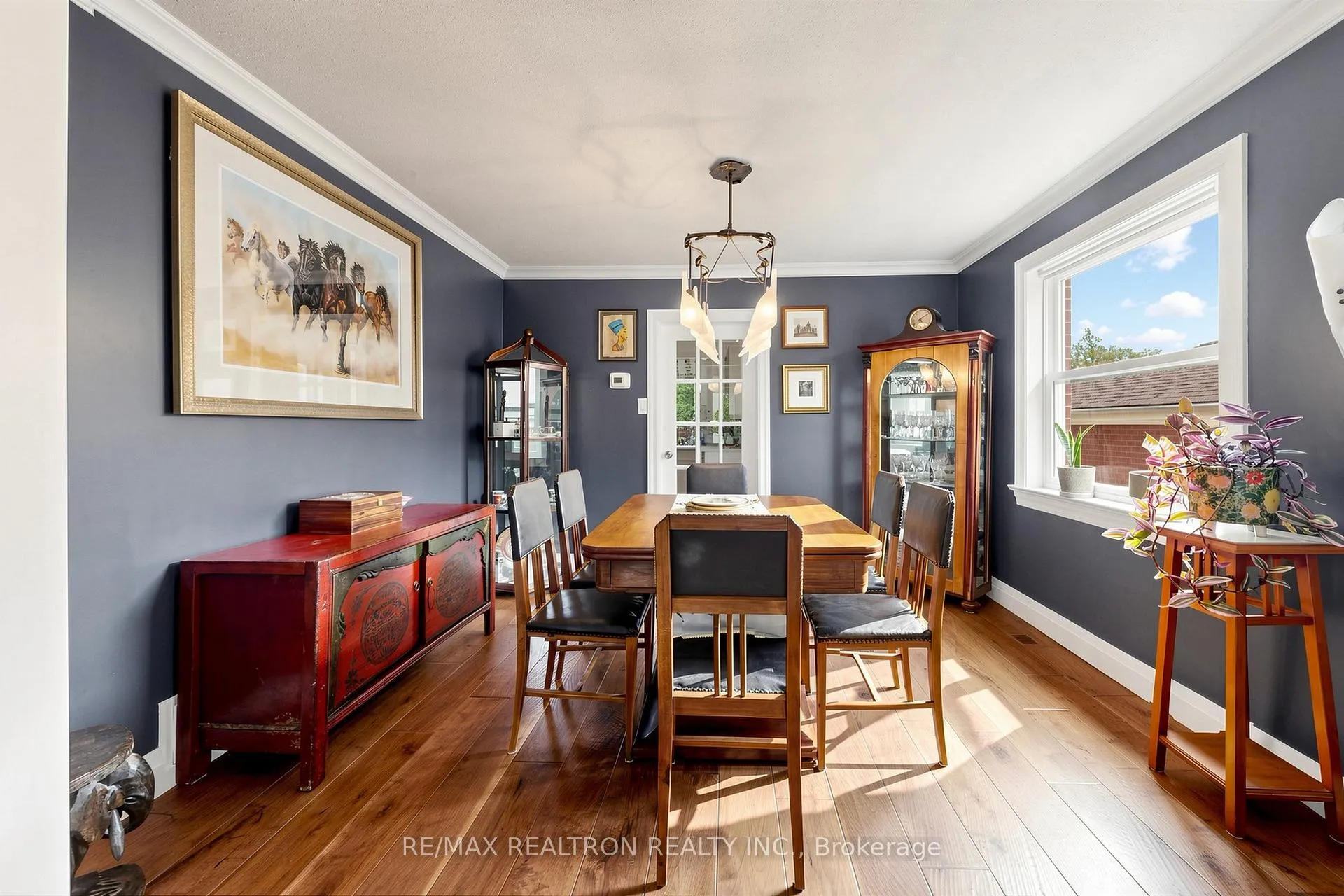 Photo 9 of 8 Cassandra Boulevard, North York, Parkwoods-Donalda — HOMEH