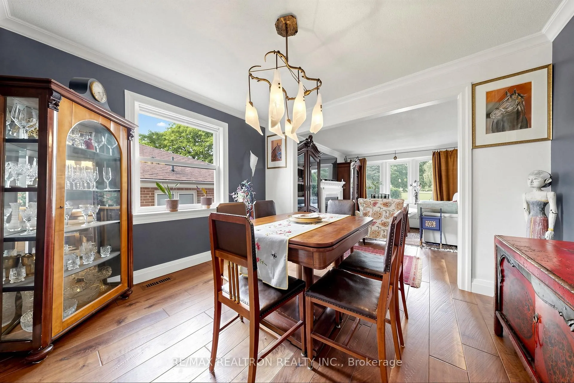 Photo 11 of 8 Cassandra Boulevard, North York, Parkwoods-Donalda — HOMEH
