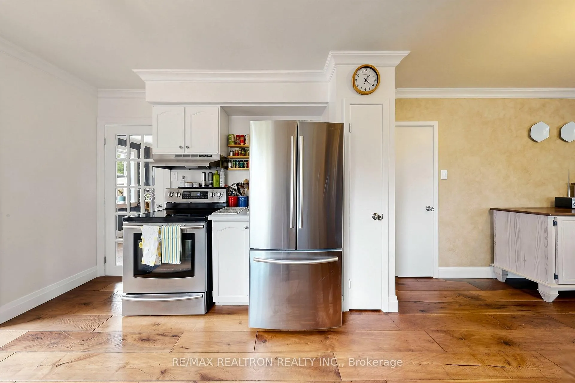 Photo 15 of 8 Cassandra Boulevard, North York, Parkwoods-Donalda — HOMEH