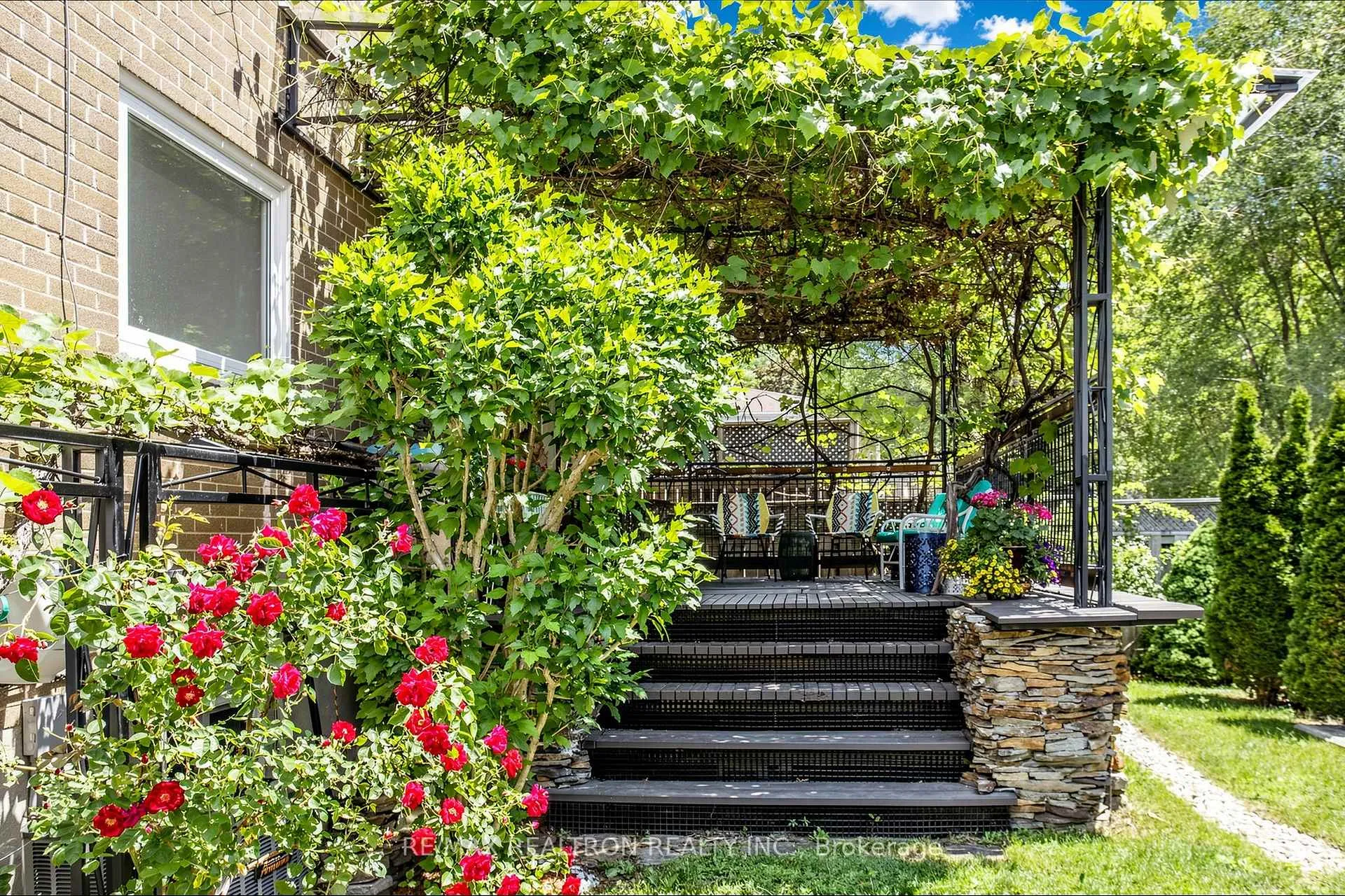 Photo 42 of 8 Cassandra Boulevard, North York, Parkwoods-Donalda — HOMEH