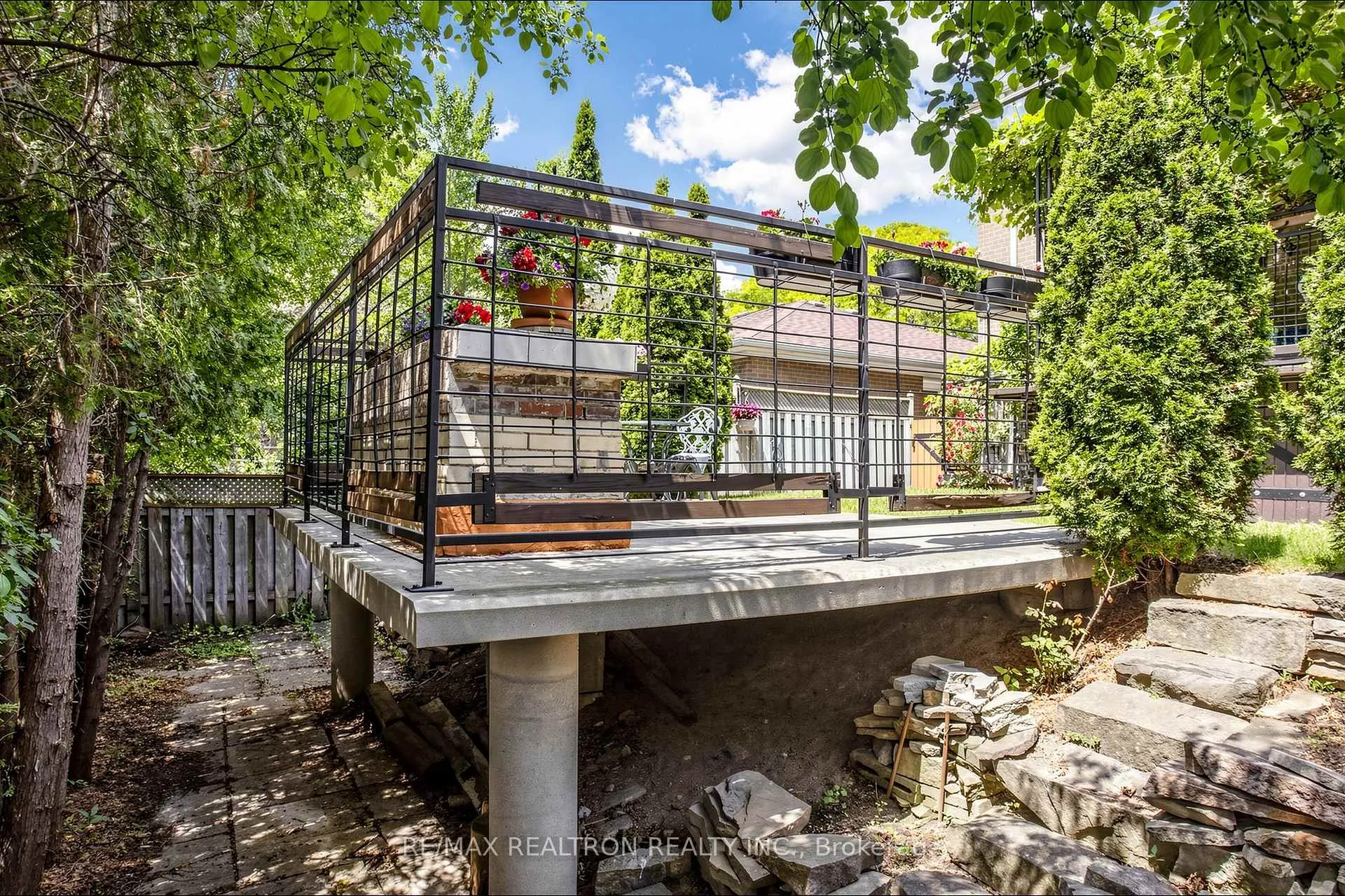 Photo 43 of 8 Cassandra Boulevard, North York, Parkwoods-Donalda — HOMEH