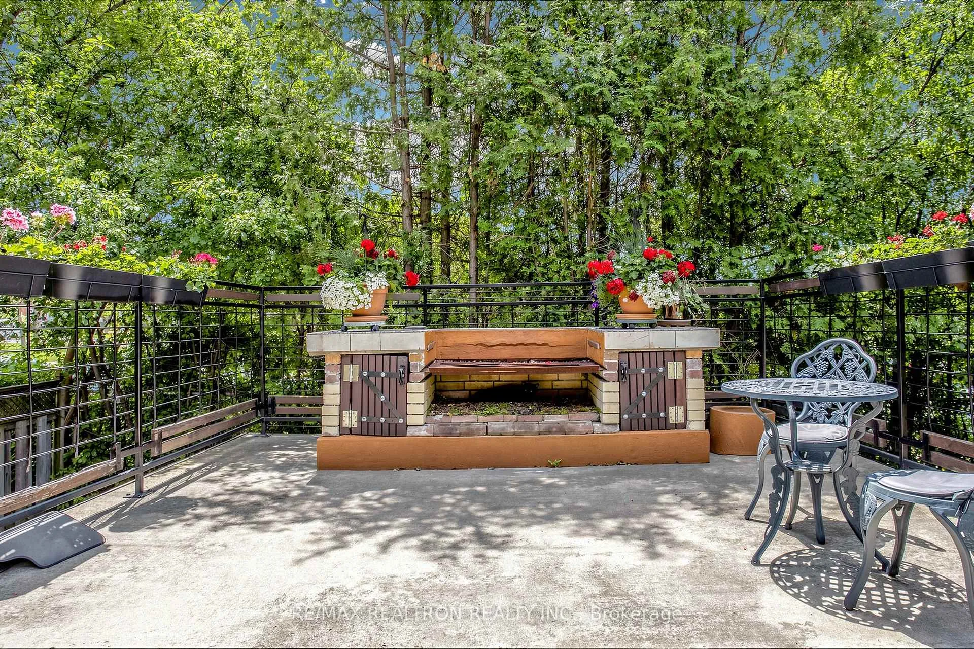 Photo 45 of 8 Cassandra Boulevard, North York, Parkwoods-Donalda — HOMEH
