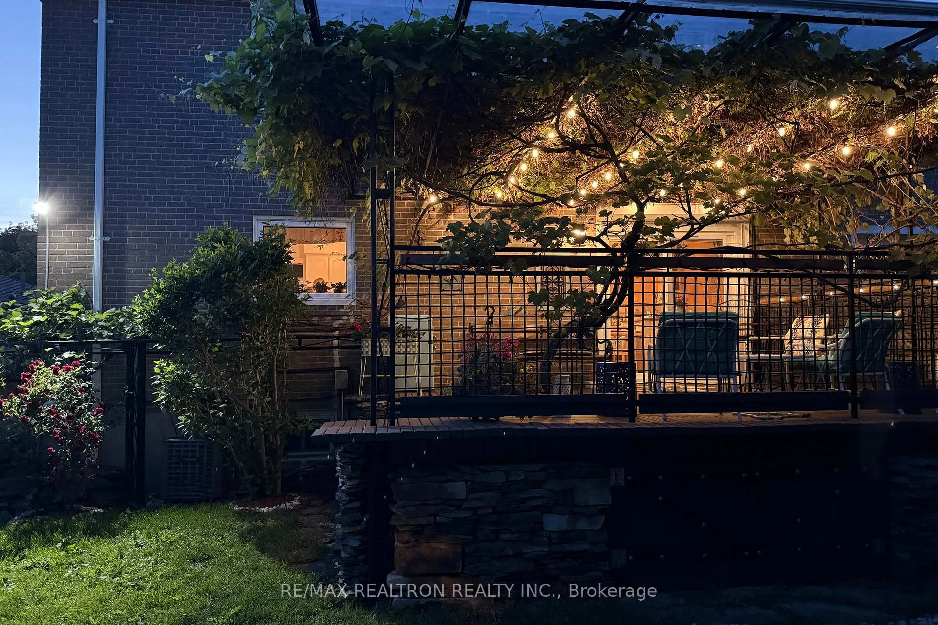 Photo 50 of 8 Cassandra Boulevard, North York, Parkwoods-Donalda — HOMEH