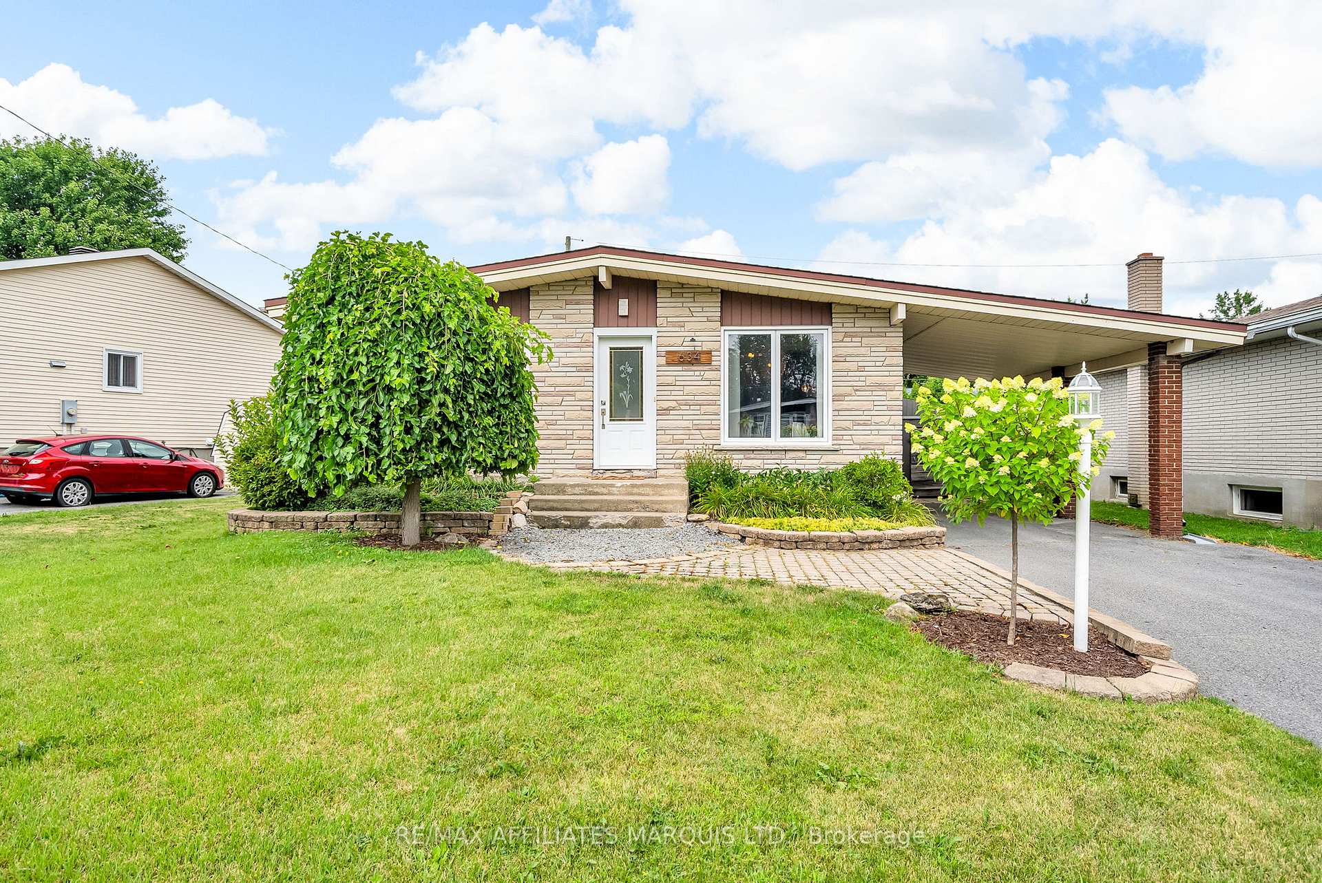 Photo 1 of 634 Fraser Avenue, Cornwall — HOMEH