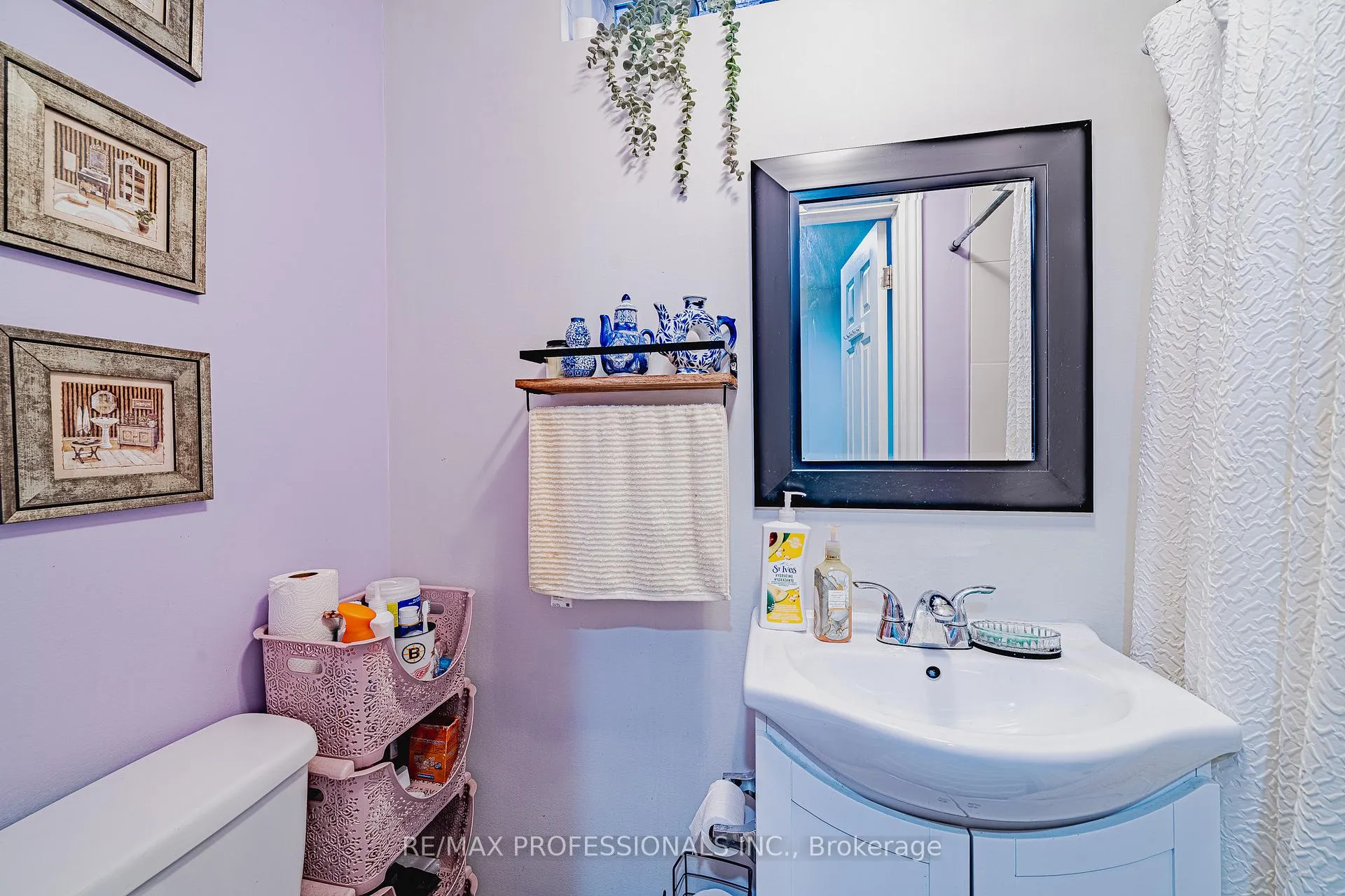 Photo 33 of 178 Kovac Road, Cambridge, Greenway-Chaplin — HOMEH