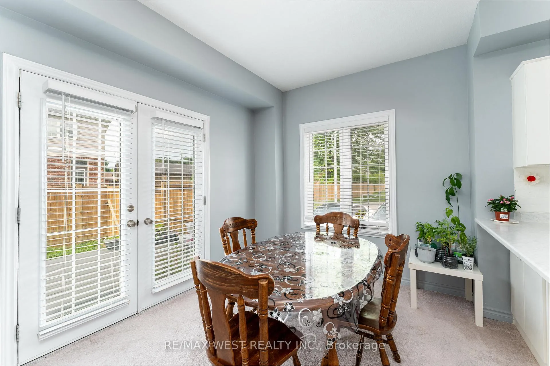 Photo 11 of 24 Dewberry Drive, Kitchener, Heritage Park/Rosemount — HOMEH