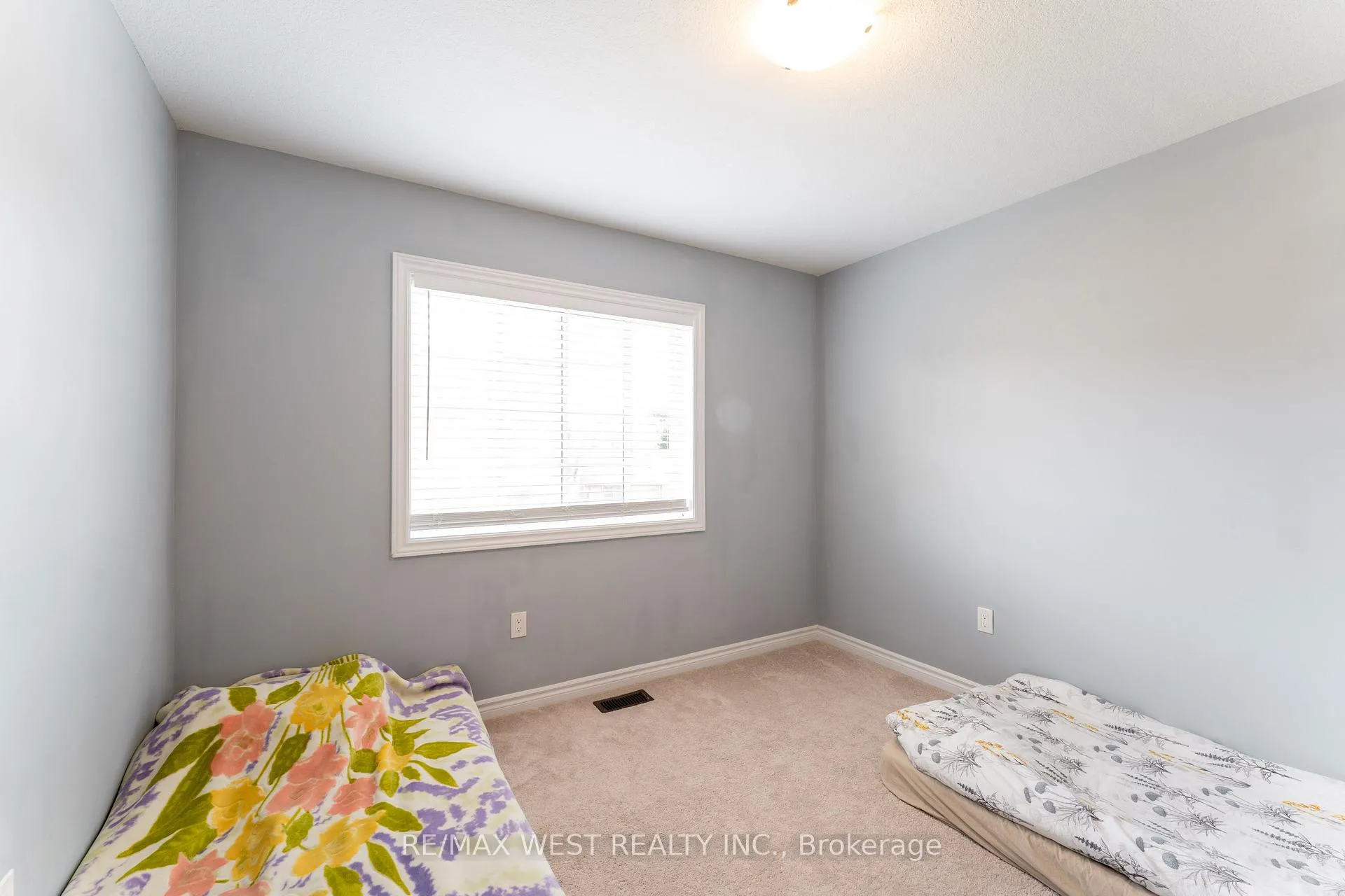 Photo 19 of 24 Dewberry Drive, Kitchener, Heritage Park/Rosemount — HOMEH