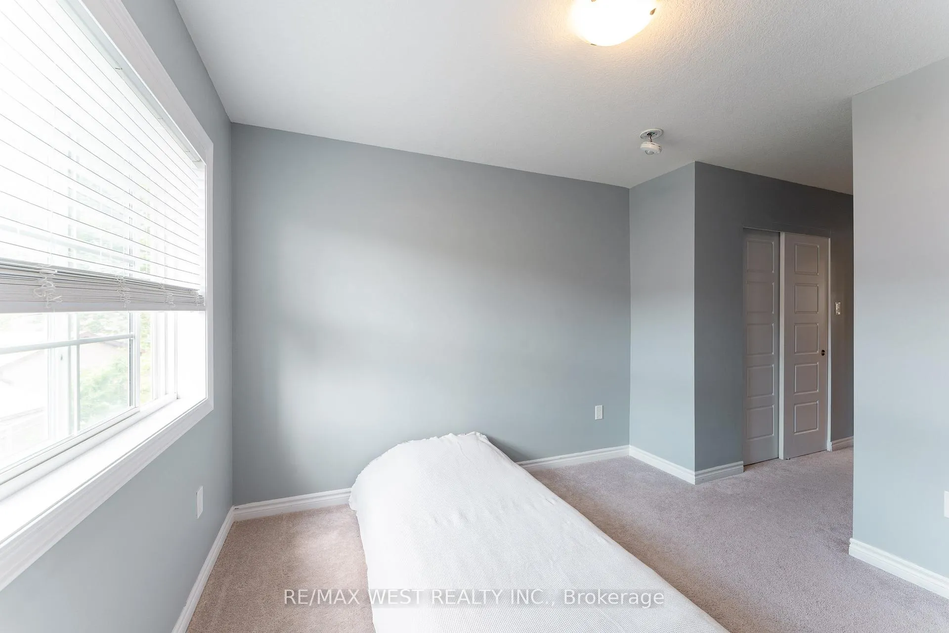 Photo 23 of 24 Dewberry Drive, Kitchener, Heritage Park/Rosemount — HOMEH