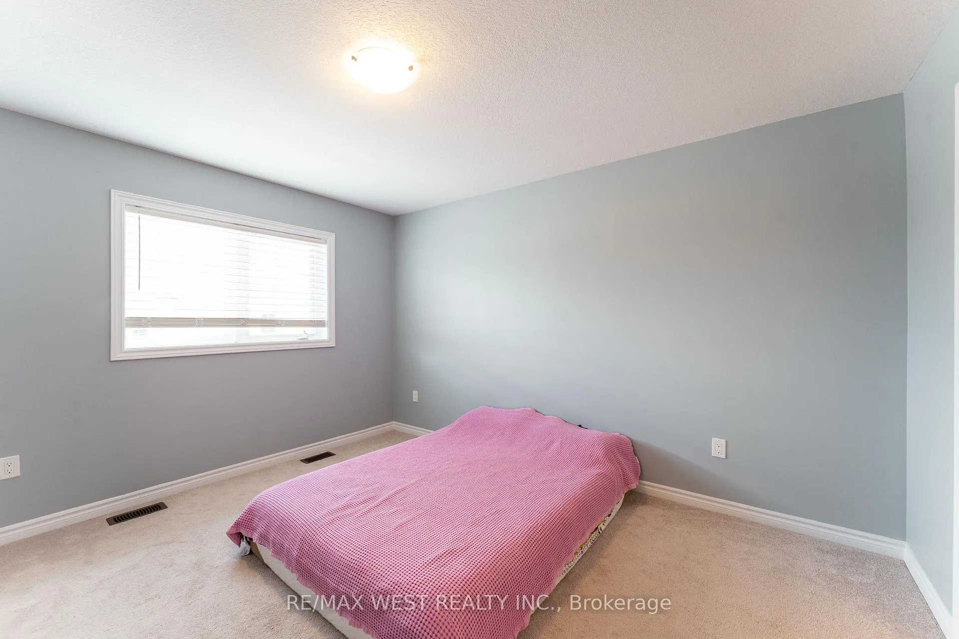 Photo 24 of 24 Dewberry Drive, Kitchener, Heritage Park/Rosemount — HOMEH