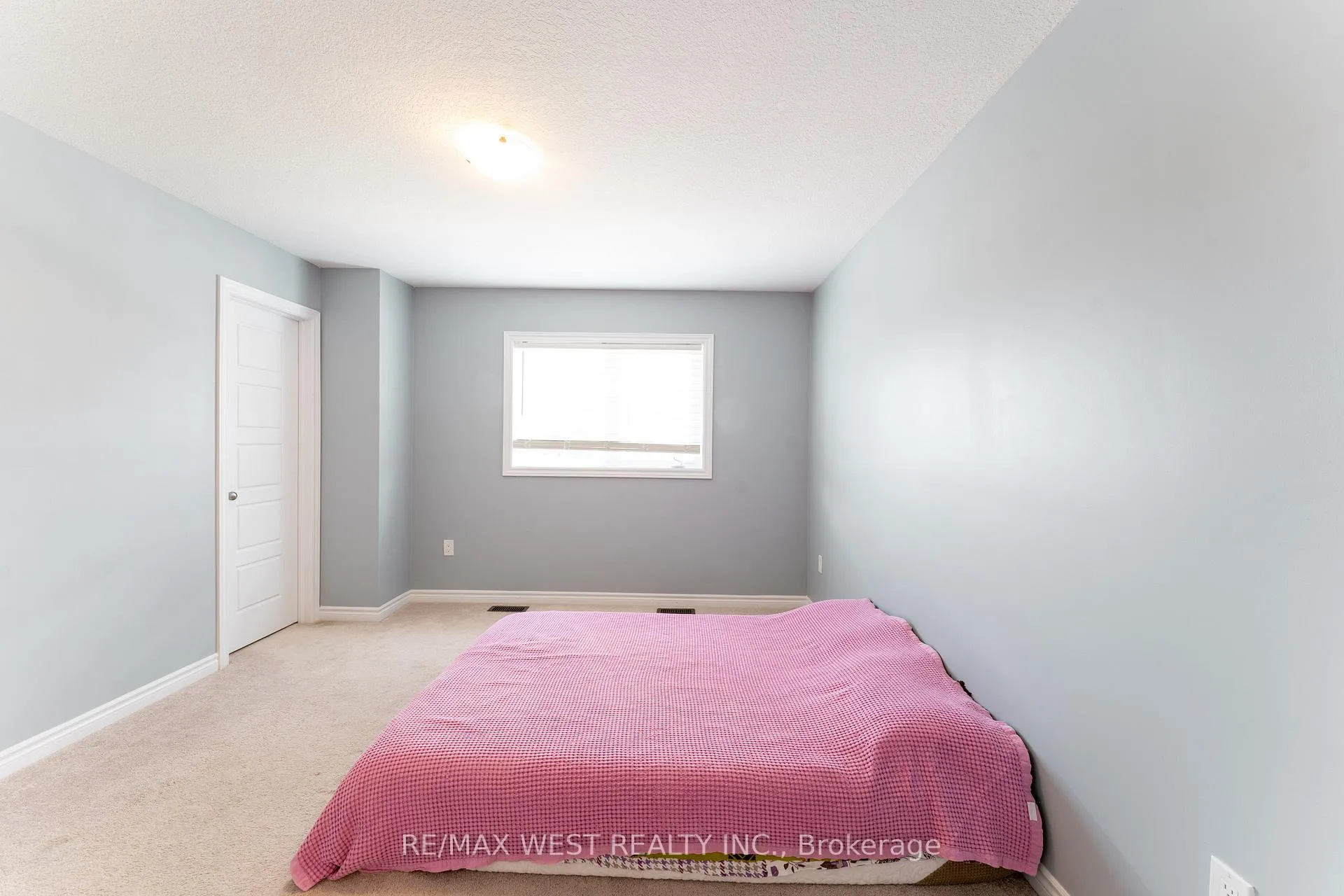 Photo 27 of 24 Dewberry Drive, Kitchener, Heritage Park/Rosemount — HOMEH