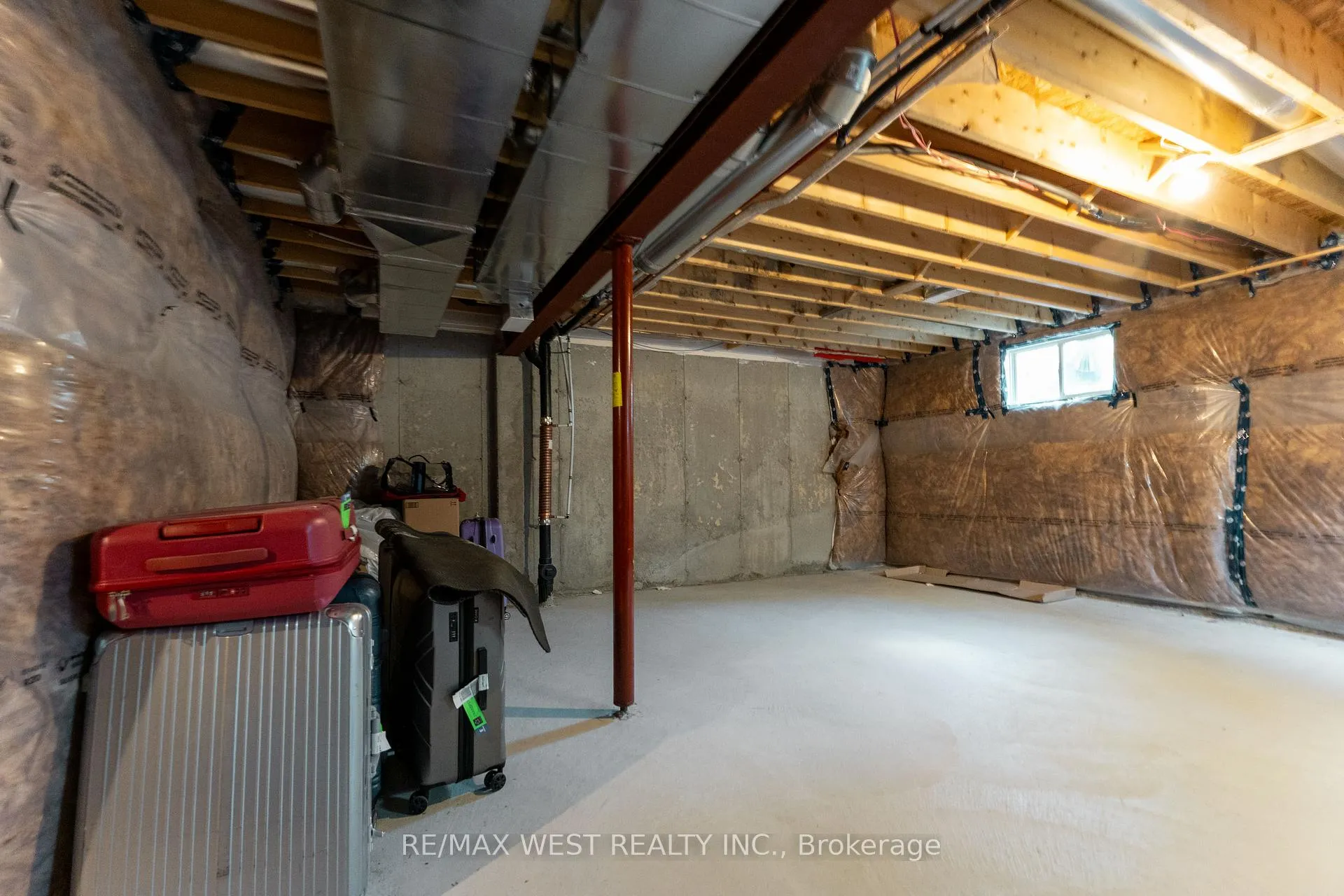 Photo 30 of 24 Dewberry Drive, Kitchener, Heritage Park/Rosemount — HOMEH