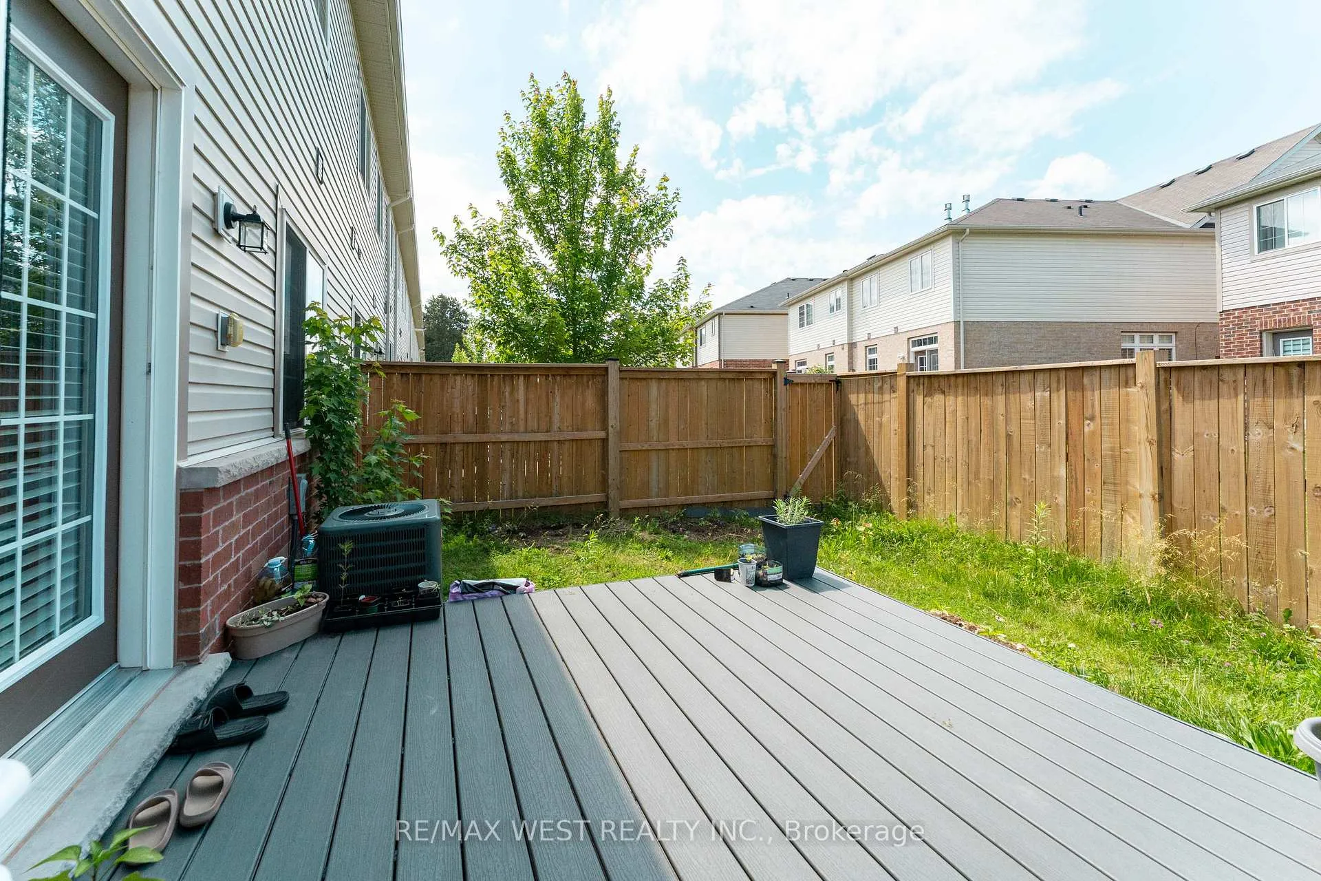 Photo 36 of 24 Dewberry Drive, Kitchener, Heritage Park/Rosemount — HOMEH