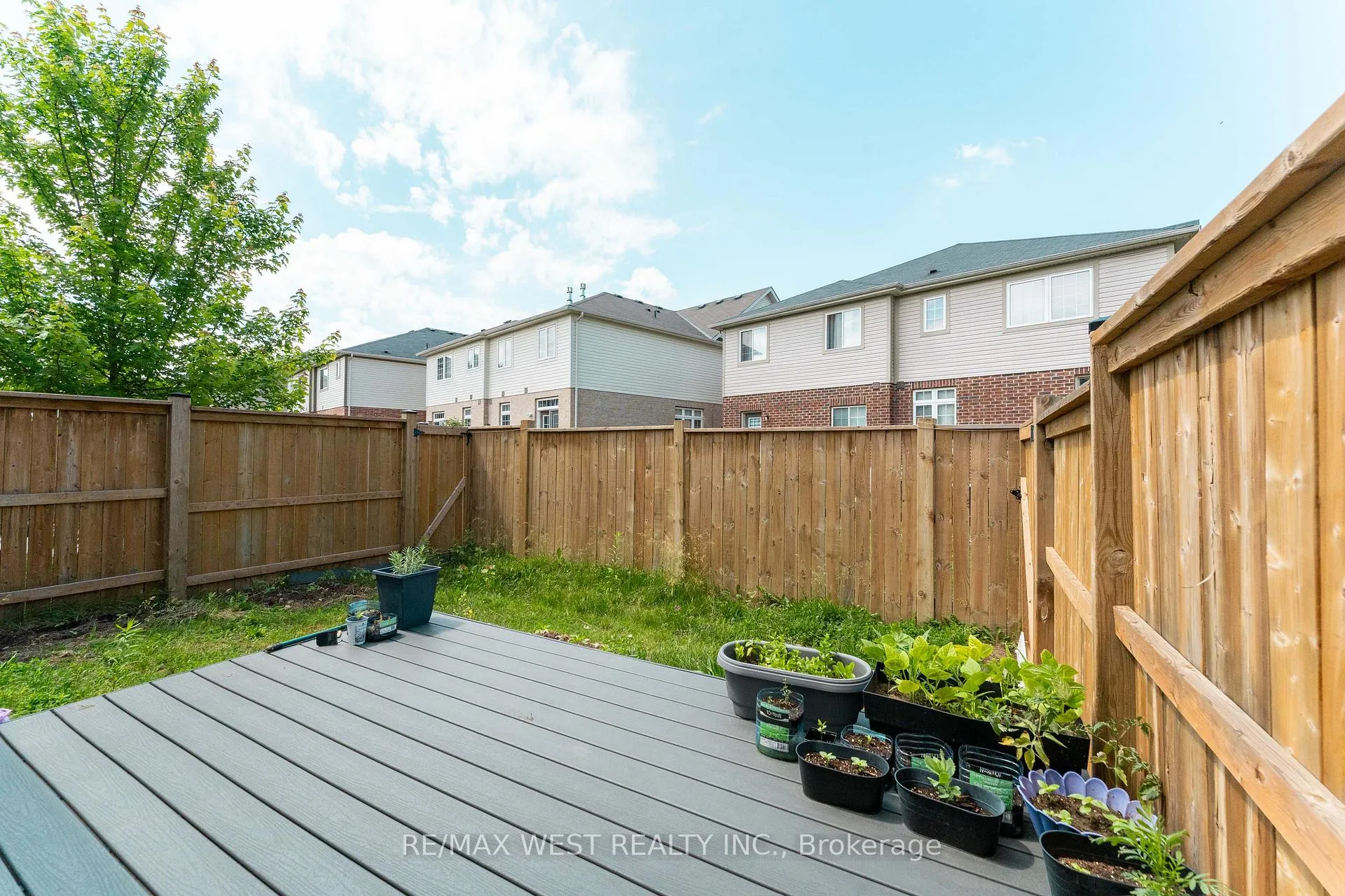 Photo 37 of 24 Dewberry Drive, Kitchener, Heritage Park/Rosemount — HOMEH