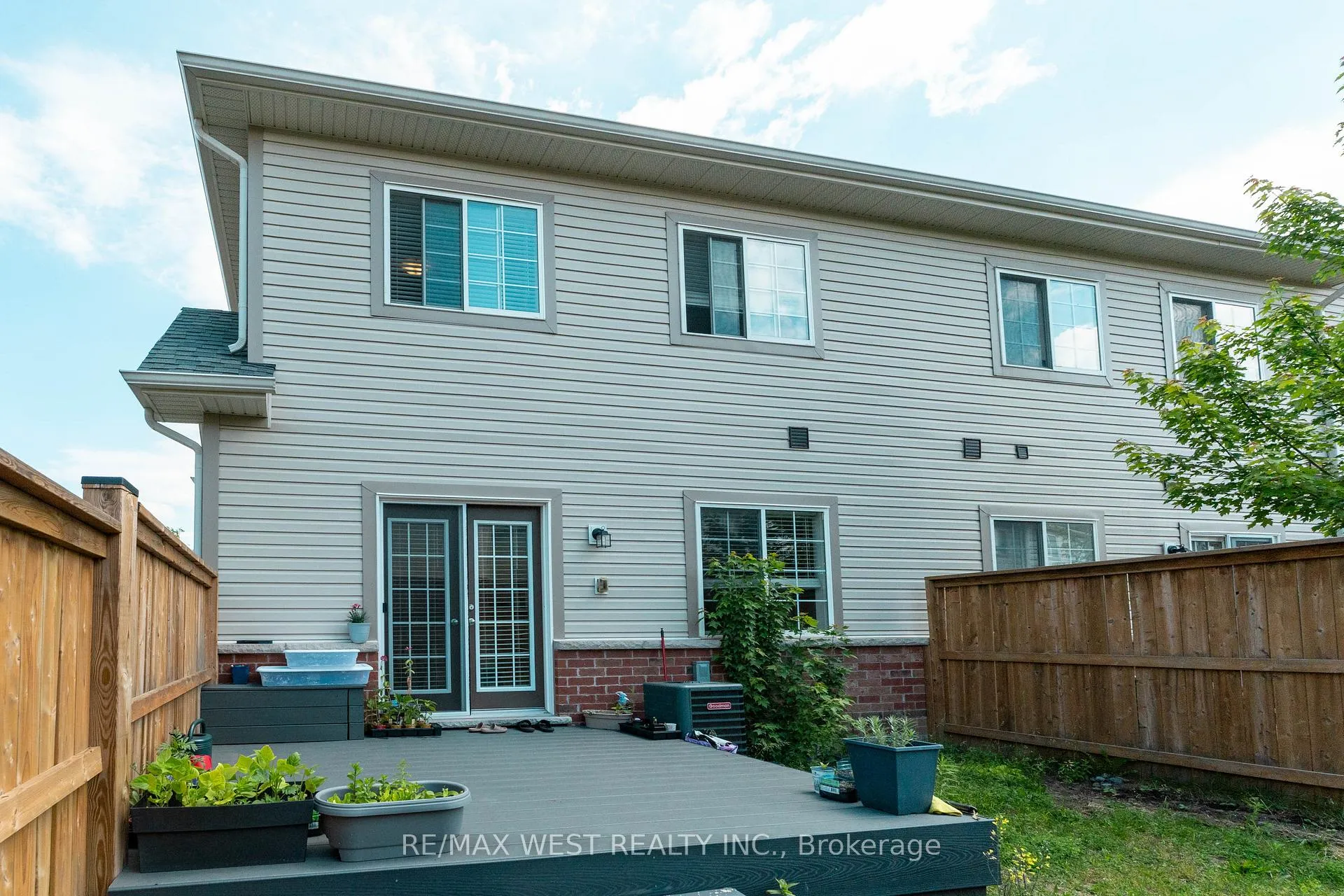 Photo 38 of 24 Dewberry Drive, Kitchener, Heritage Park/Rosemount — HOMEH
