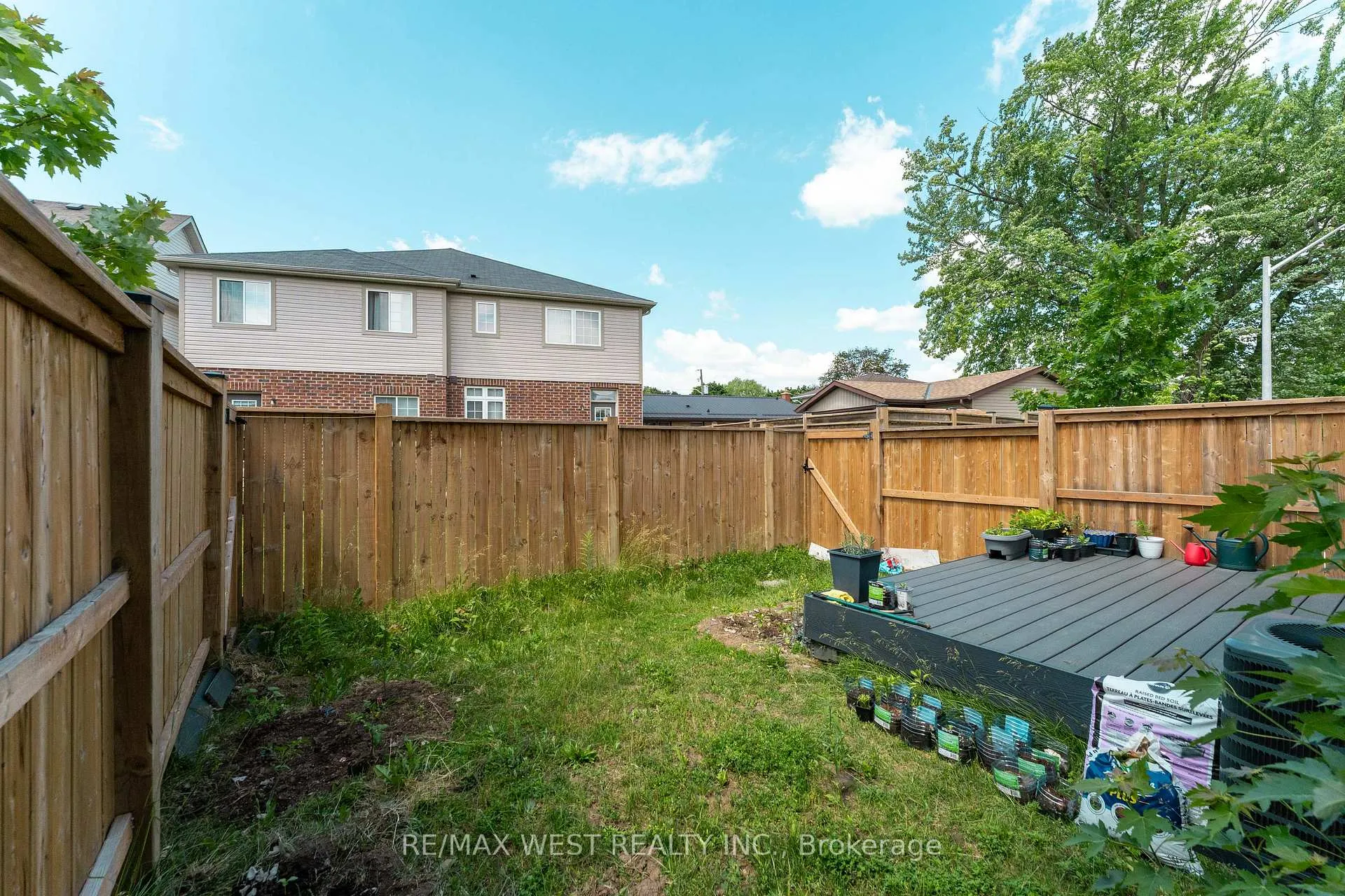 Photo 41 of 24 Dewberry Drive, Kitchener, Heritage Park/Rosemount — HOMEH