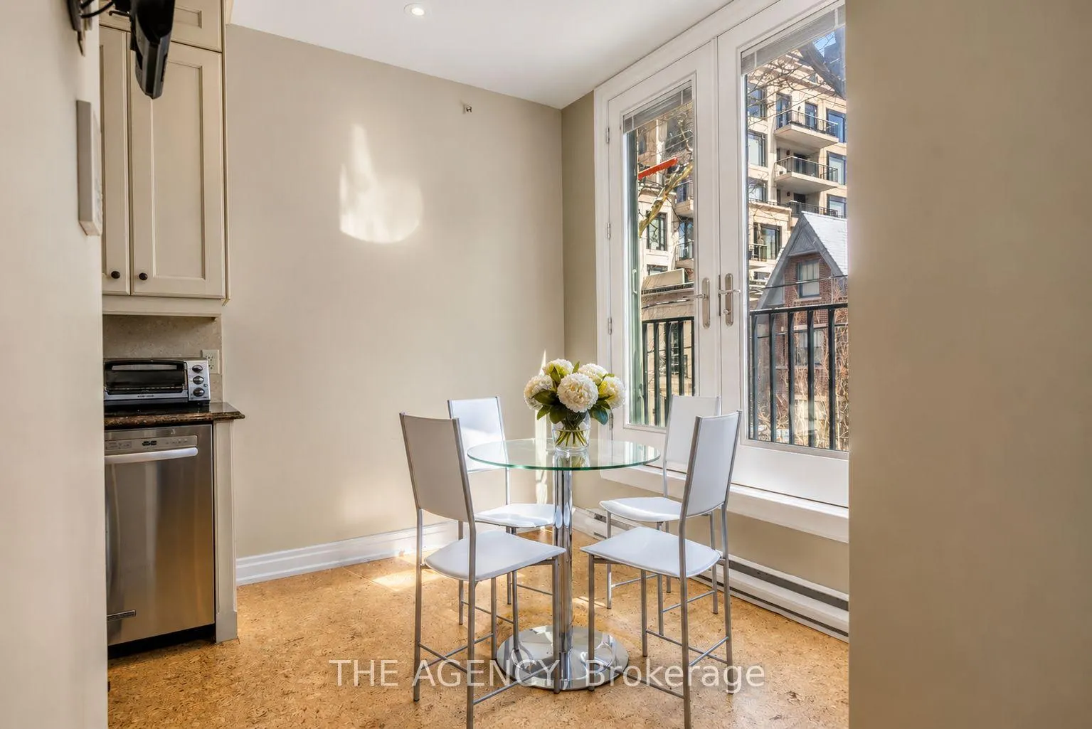Photo 10 of Unit B&C, 116 Hazelton Avenue, Toronto, The Annex — HOMEH