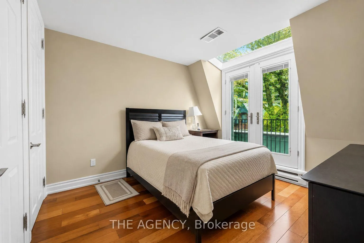 Photo 18 of Unit B&C, 116 Hazelton Avenue, Toronto, The Annex — HOMEH