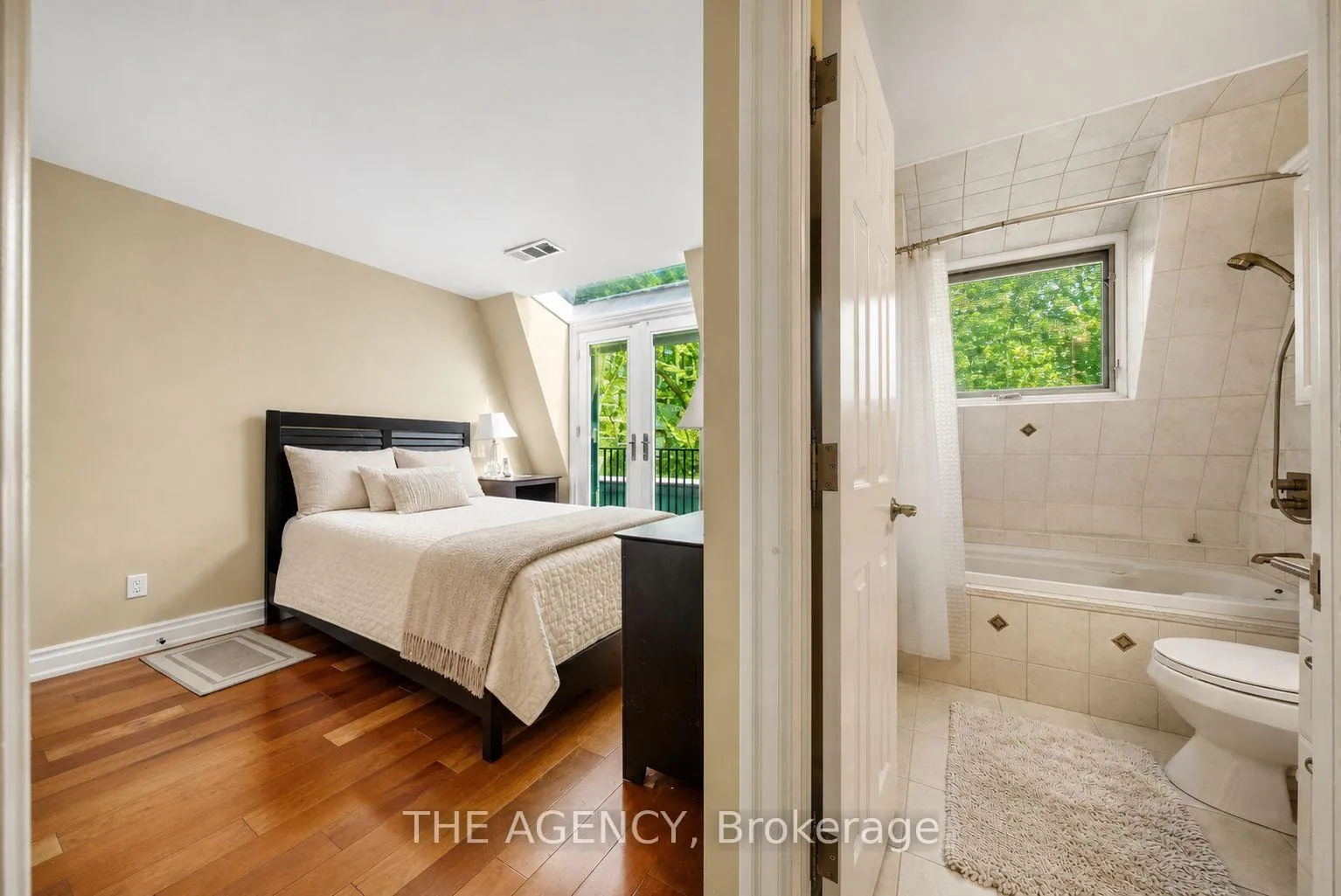 Photo 19 of Unit B&C, 116 Hazelton Avenue, Toronto, The Annex — HOMEH