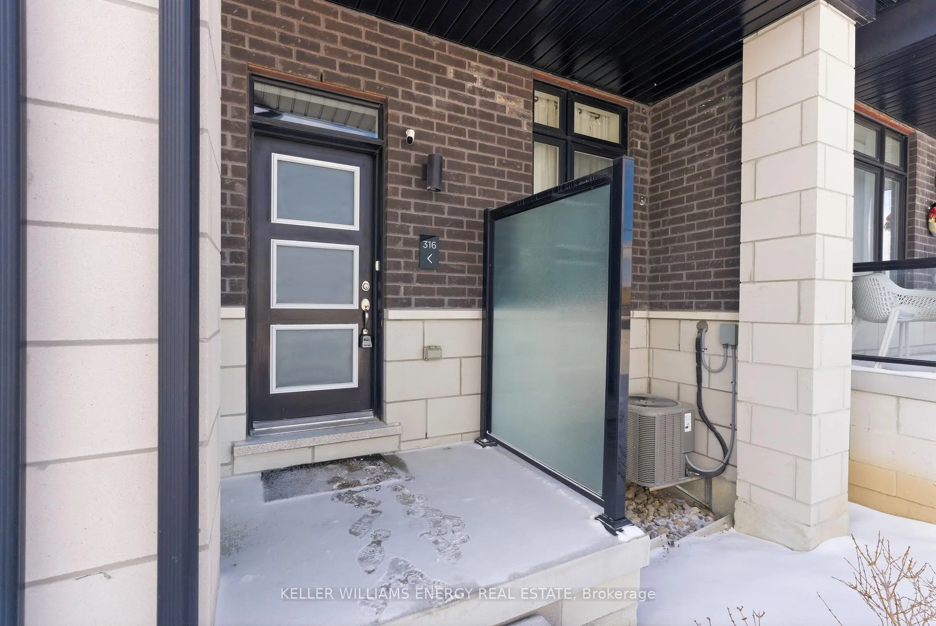 Photo 2 of Unit 316, 2550 Castlegate Crossing, Pickering, Duffin Heights — HOMEH