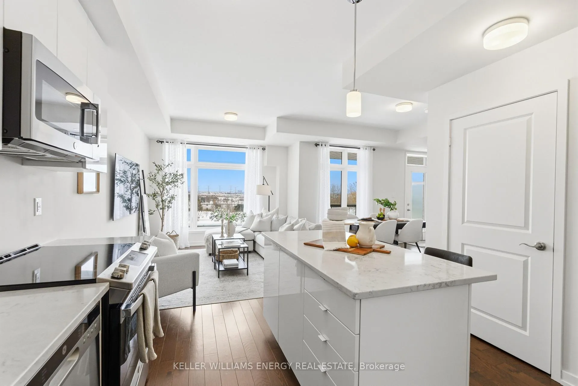 Photo 7 of Unit 316, 2550 Castlegate Crossing, Pickering, Duffin Heights — HOMEH