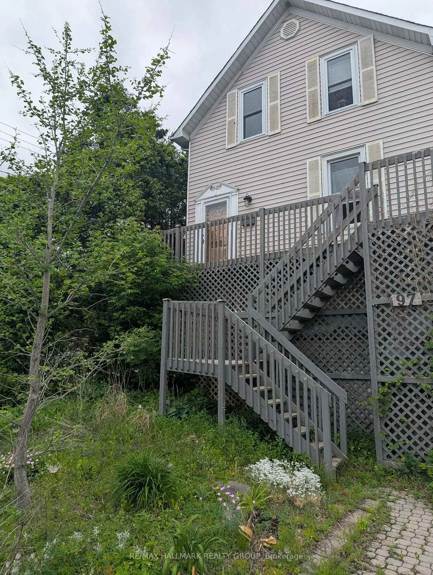 Front of Unit 2, 97 Almonte Street