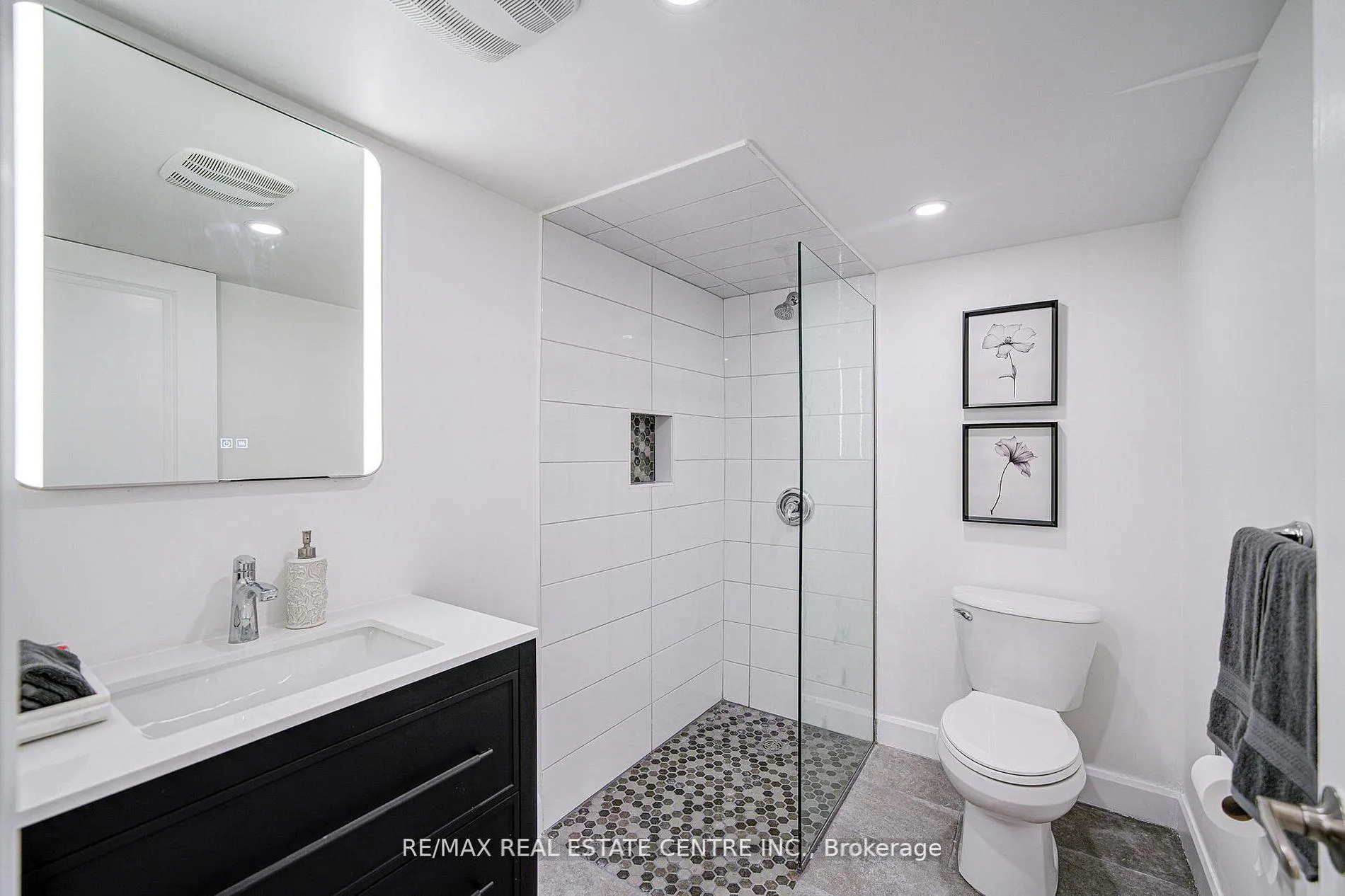 Photo 31 of 3268 Cloise Way, Oakville, Glenorchy — HOMEH