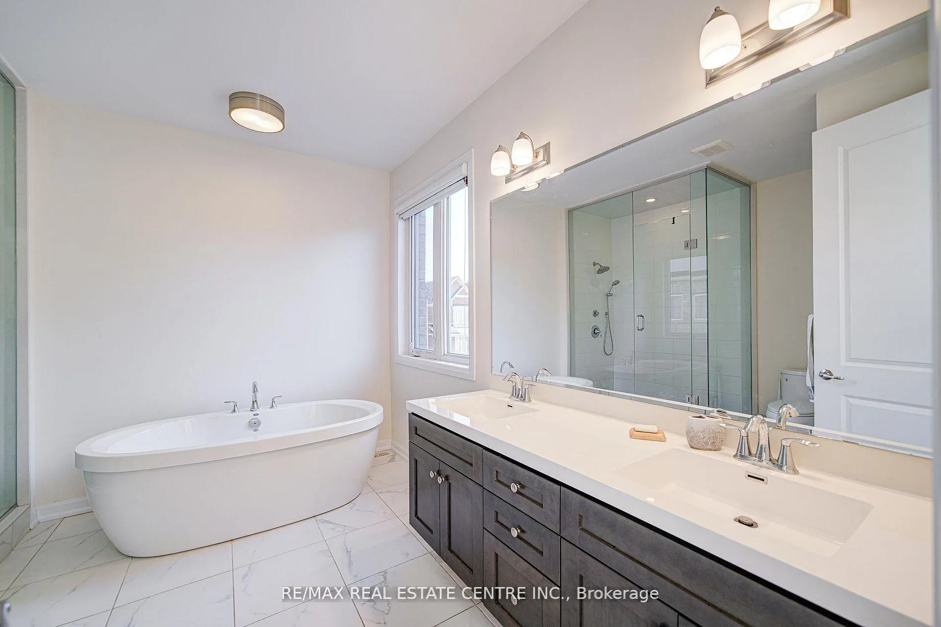 Photo 43 of 3268 Cloise Way, Oakville, Glenorchy — HOMEH
