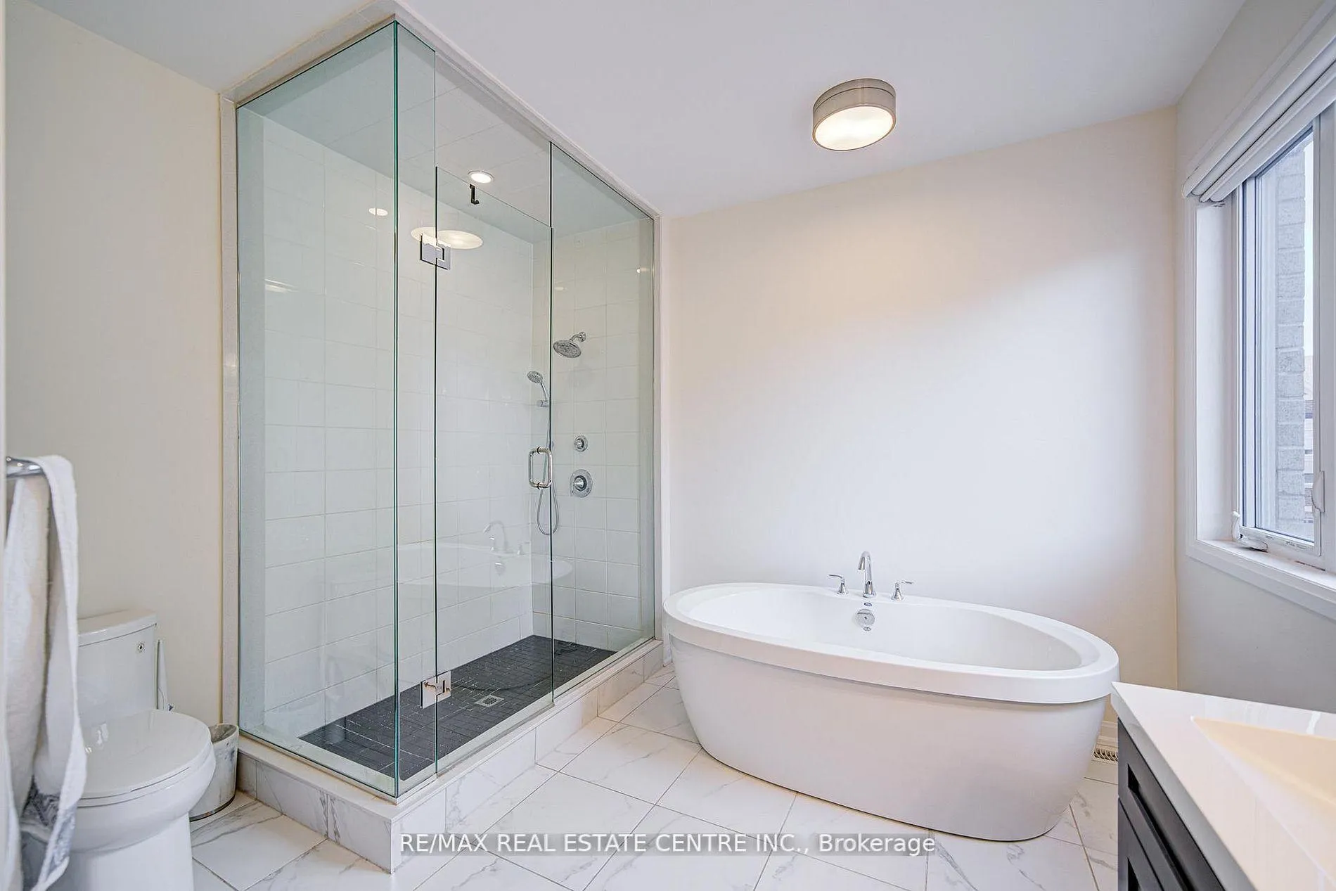Photo 49 of 3268 Cloise Way, Oakville, Glenorchy — HOMEH