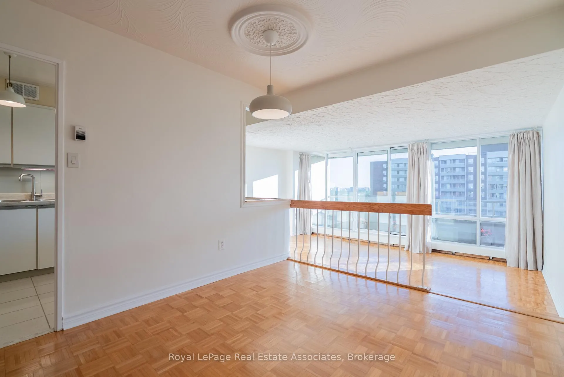Photo 9 of Unit 813, 9 Four Winds Drive, North York, York University Heights — HOMEH