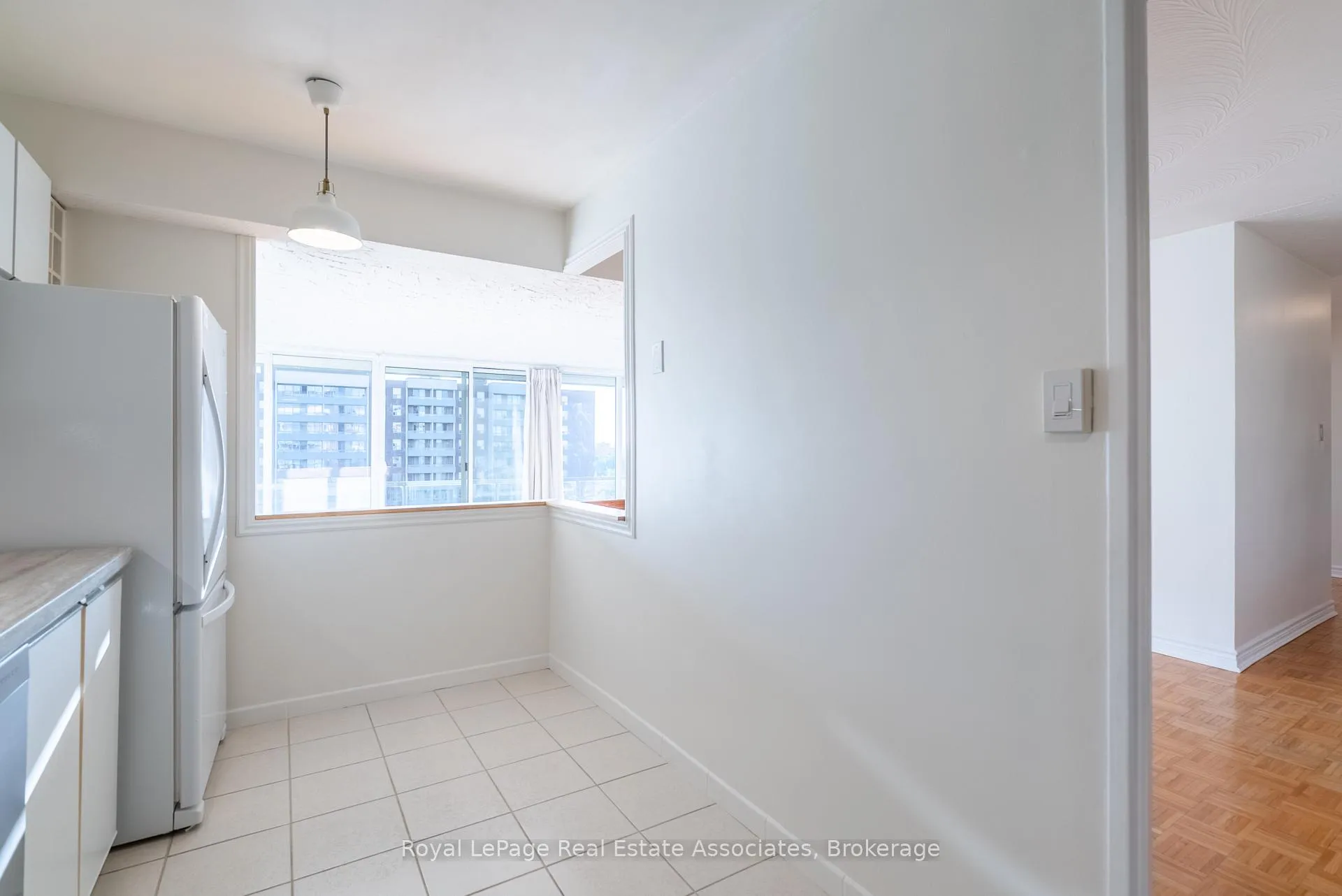Photo 15 of Unit 813, 9 Four Winds Drive, North York, York University Heights — HOMEH