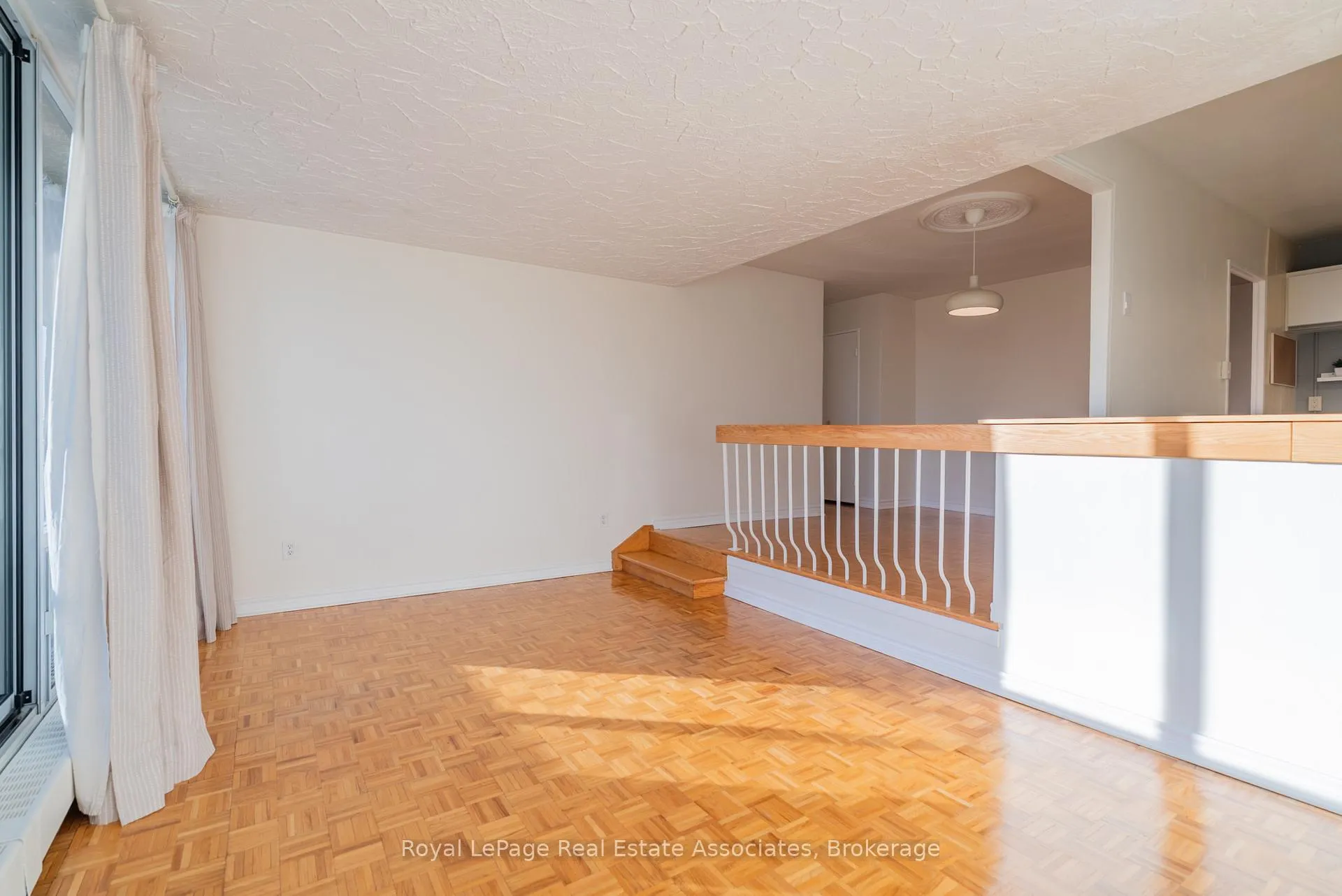 Photo 20 of Unit 813, 9 Four Winds Drive, North York, York University Heights — HOMEH