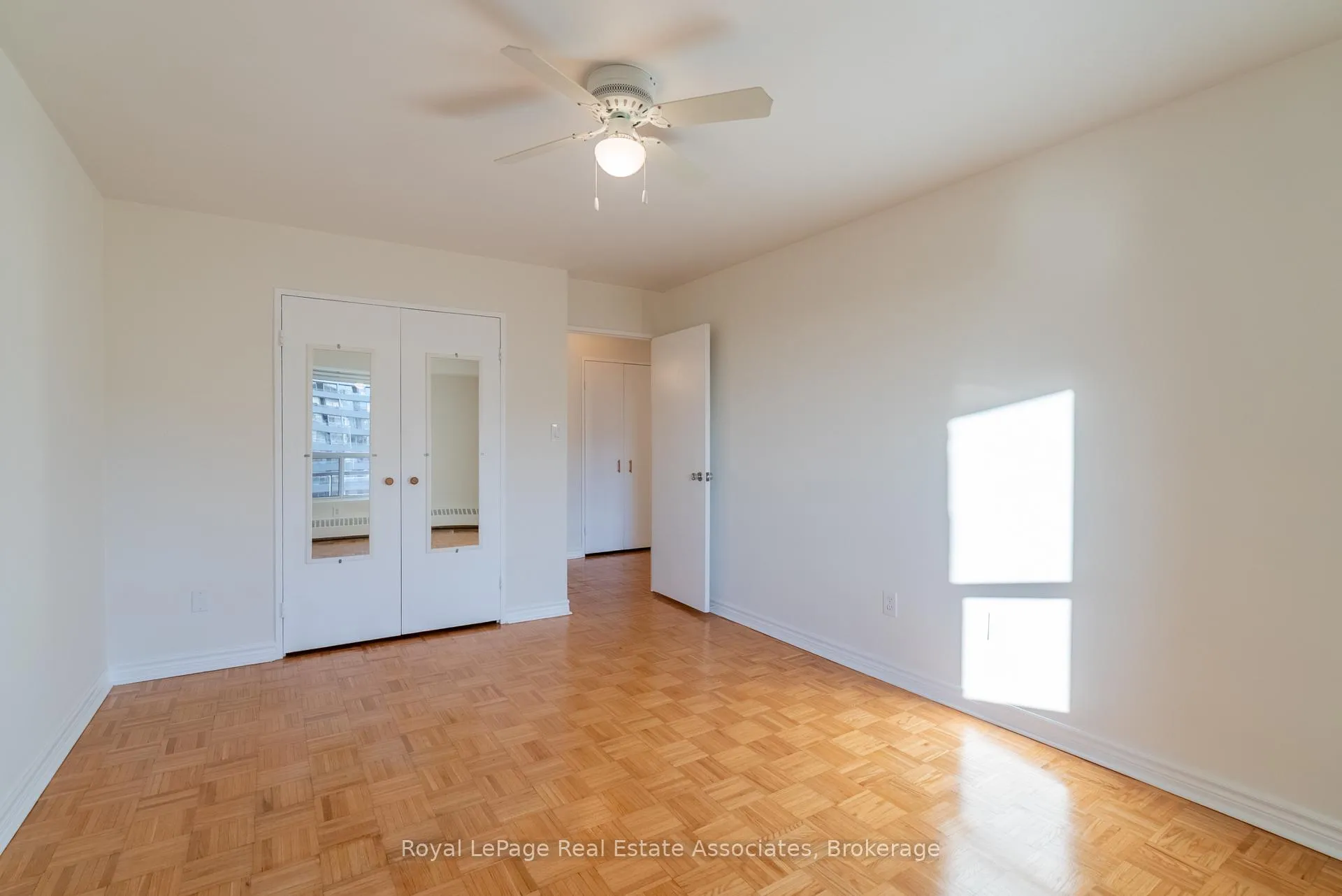 Photo 24 of Unit 813, 9 Four Winds Drive, North York, York University Heights — HOMEH