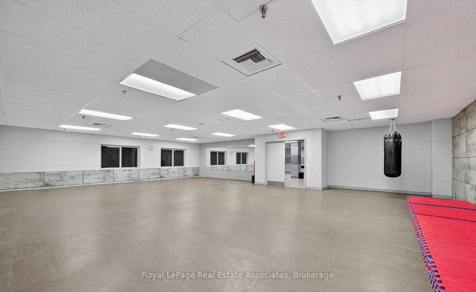 Photo 32 of Unit 813, 9 Four Winds Drive, North York, York University Heights — HOMEH