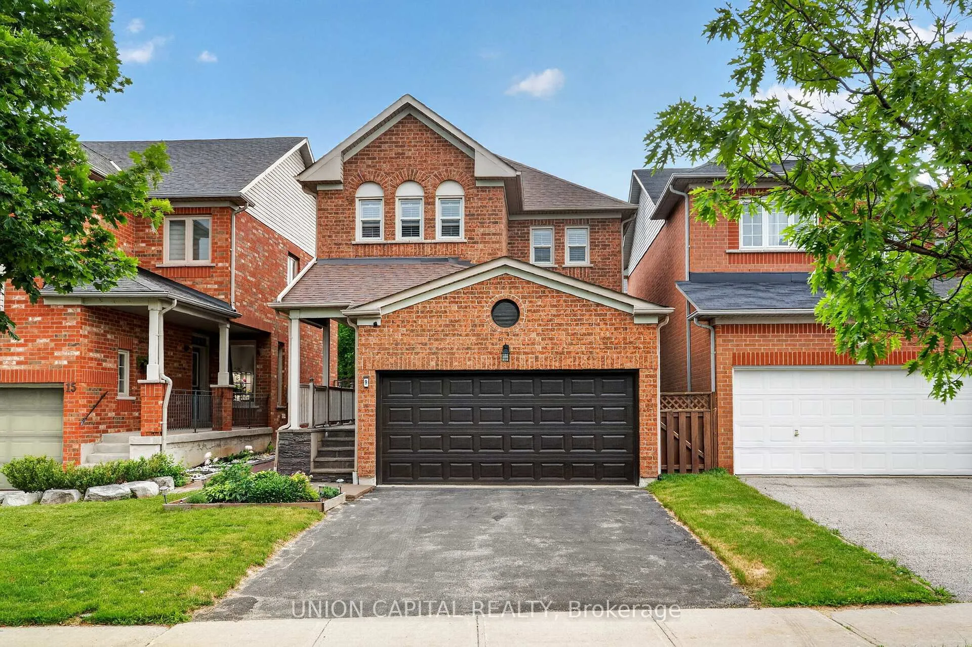Photo 1 of 9 Ballymore Drive, Aurora, Bayview Wellington — HOMEH