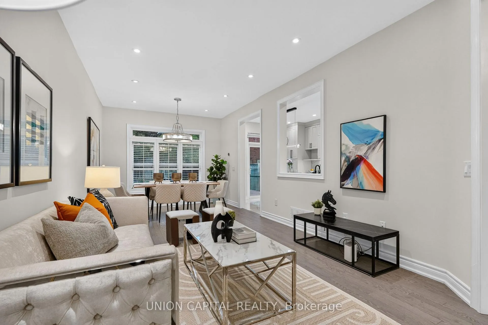 Photo 7 of 9 Ballymore Drive, Aurora, Bayview Wellington — HOMEH