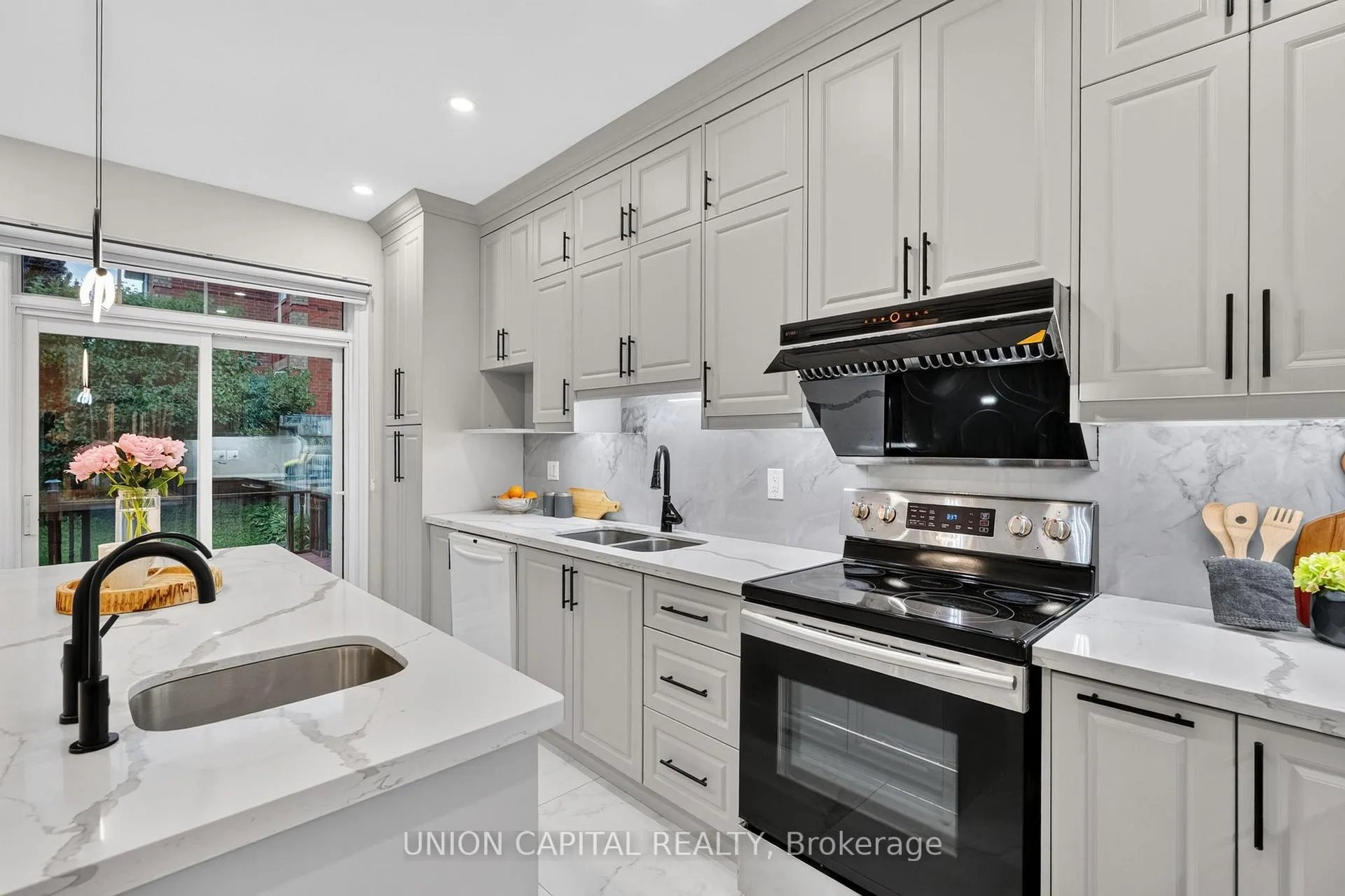 Photo 17 of 9 Ballymore Drive, Aurora, Bayview Wellington — HOMEH