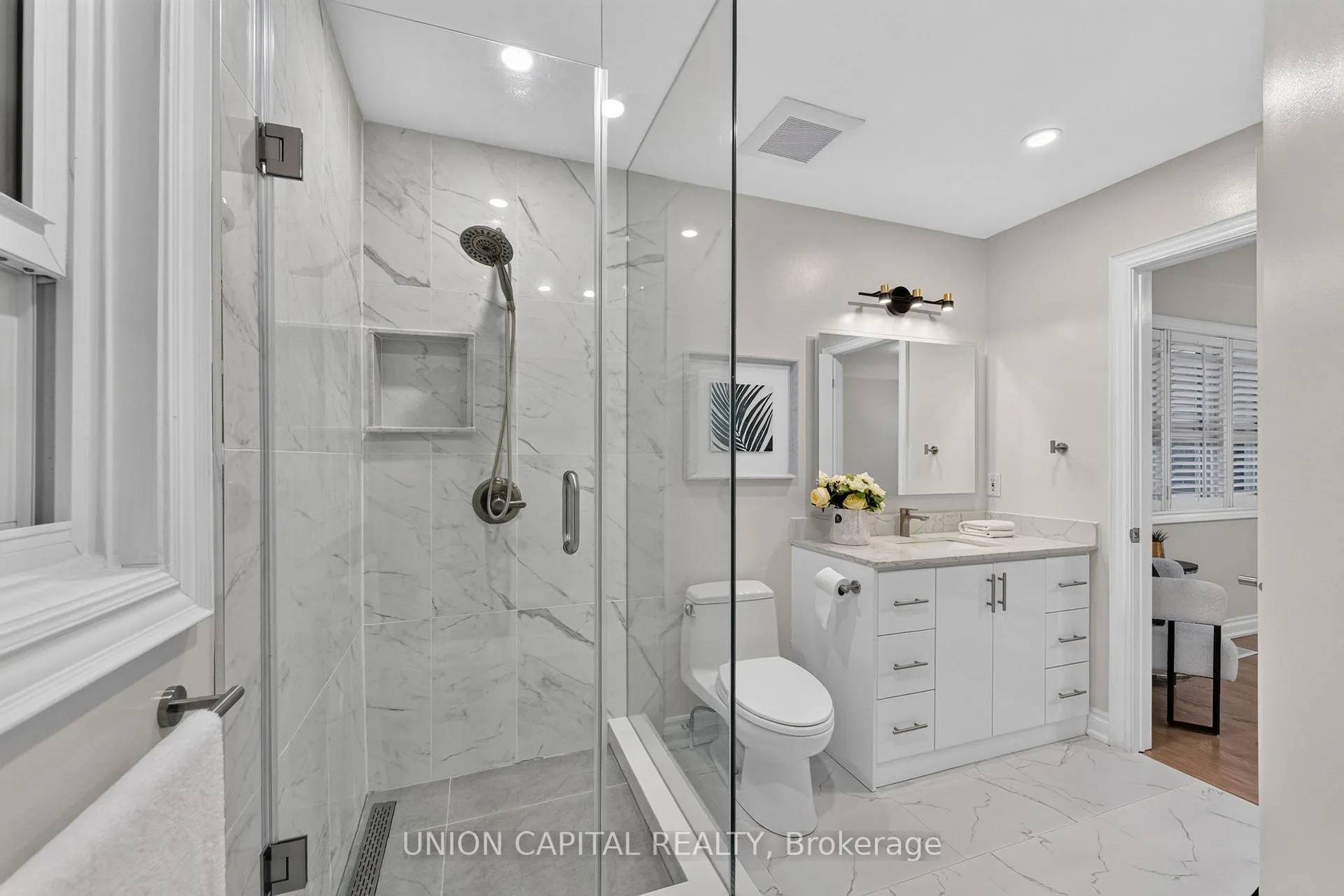 Photo 24 of 9 Ballymore Drive, Aurora, Bayview Wellington — HOMEH