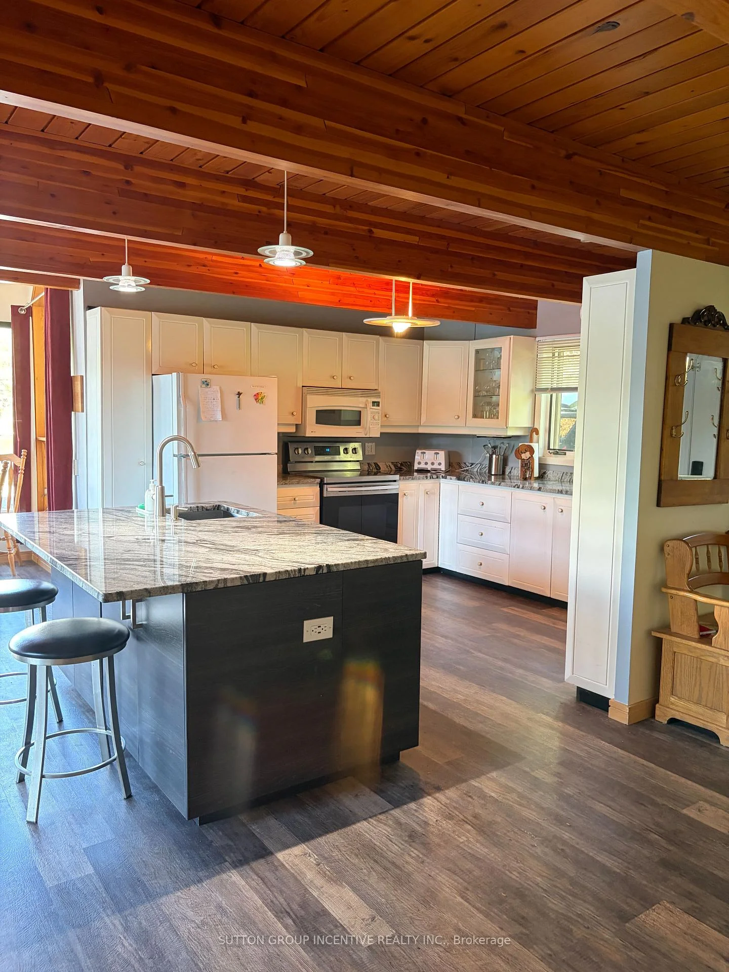 Photo 12 of 229 Haleway A Drive, Gravenhurst, Wood (Gravenhurst) — HOMEH