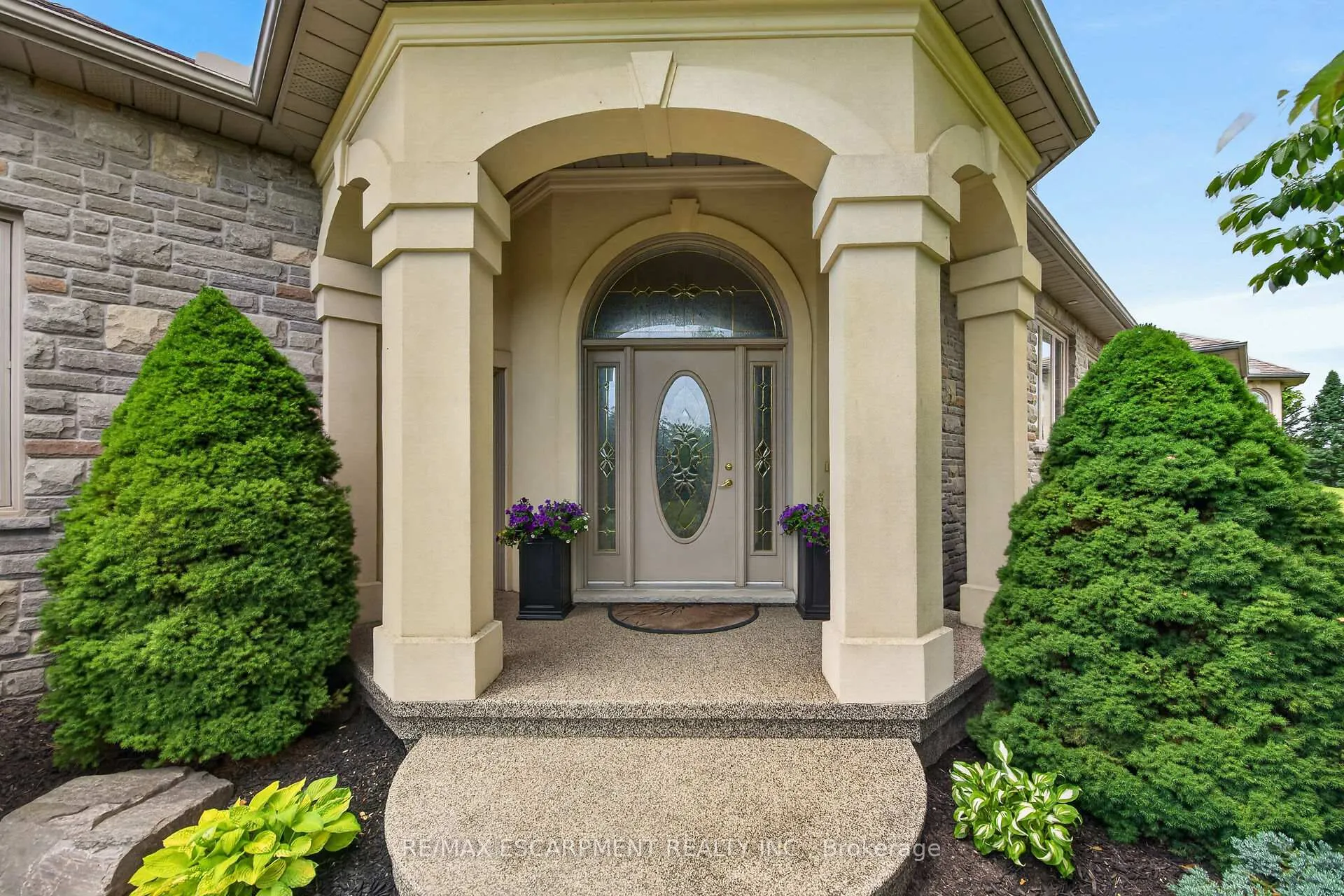 Photo 7 of 170 Prospect Street, Norfolk, Port Dover — HOMEH