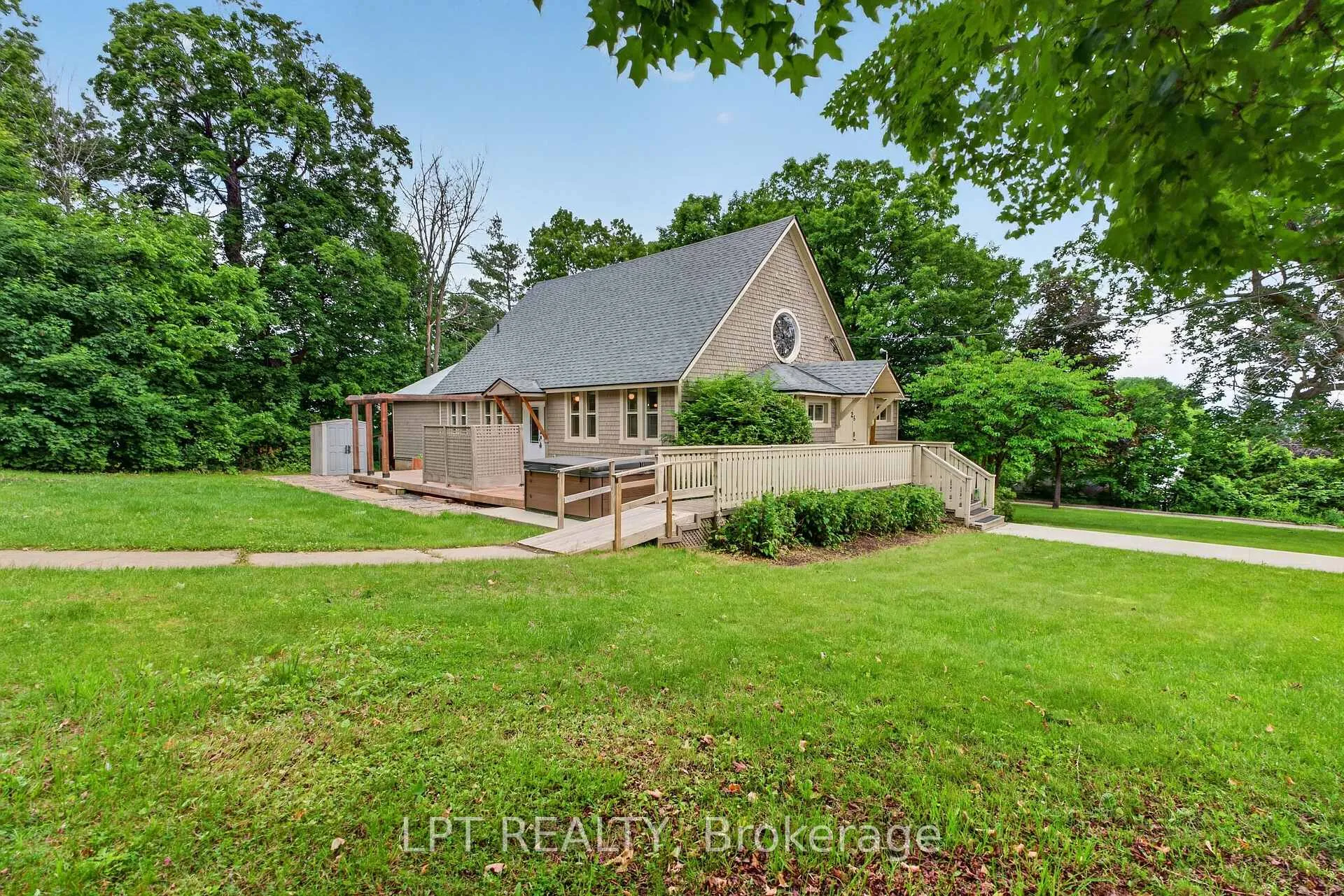 Photo of 26 Charbonneau Street