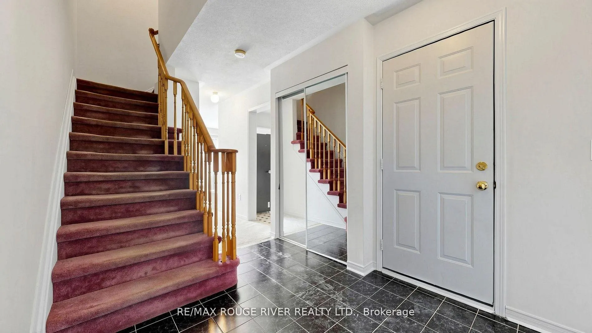 Photo 5 of 4 Trowell Lane, Ajax, Central — HOMEH