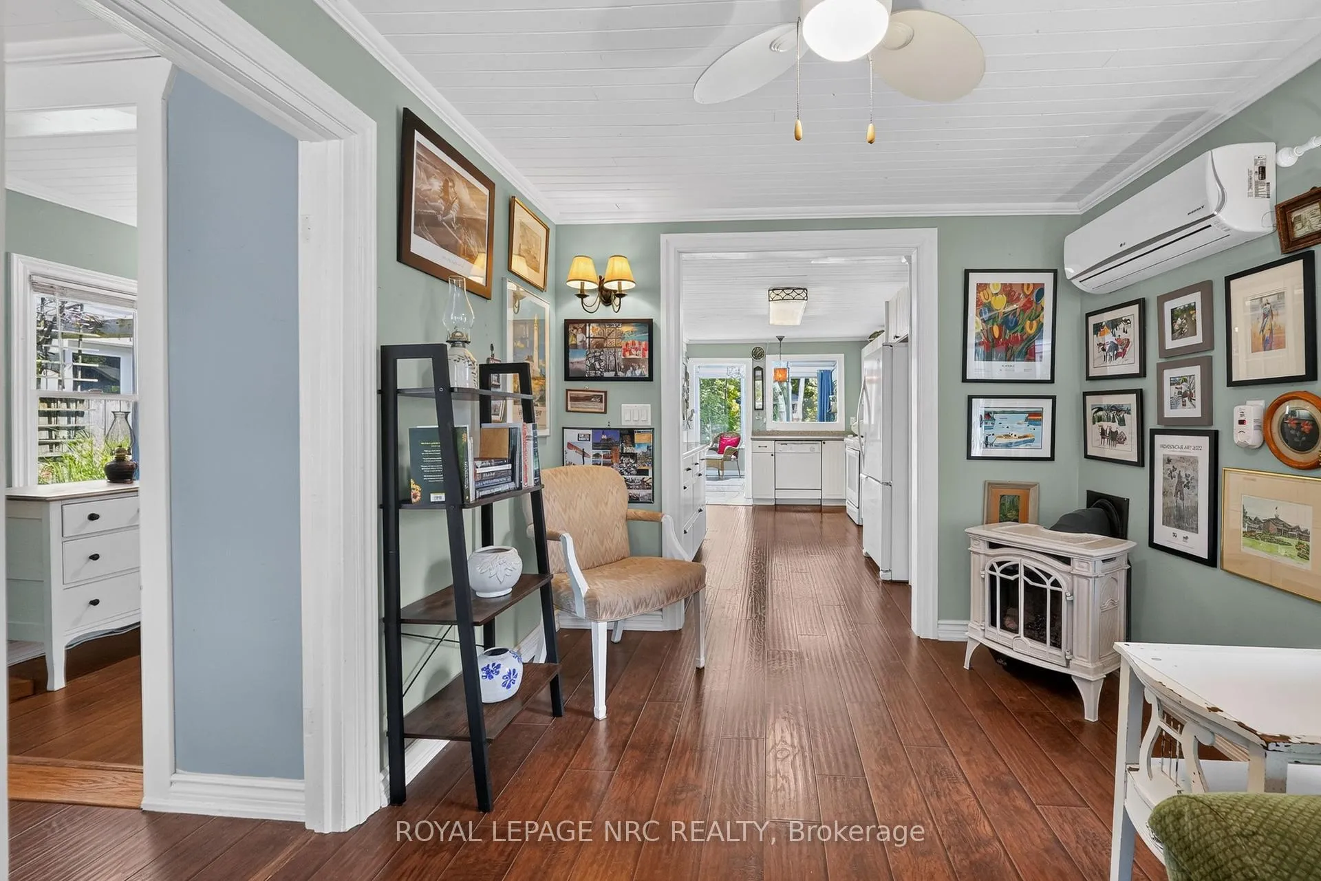Photo 7 of 80 Newport Street, St. Catharines, Port Weller — HOMEH